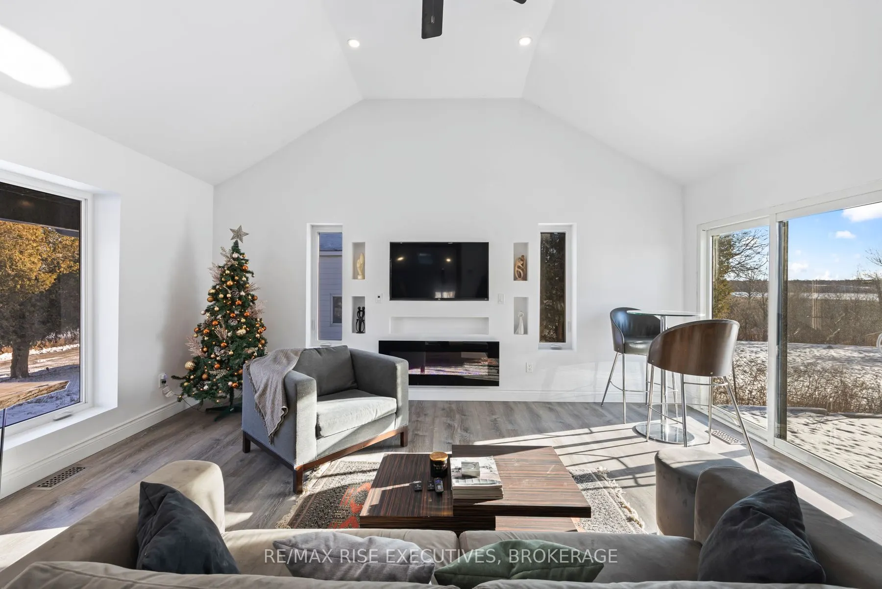 10 Greer Street