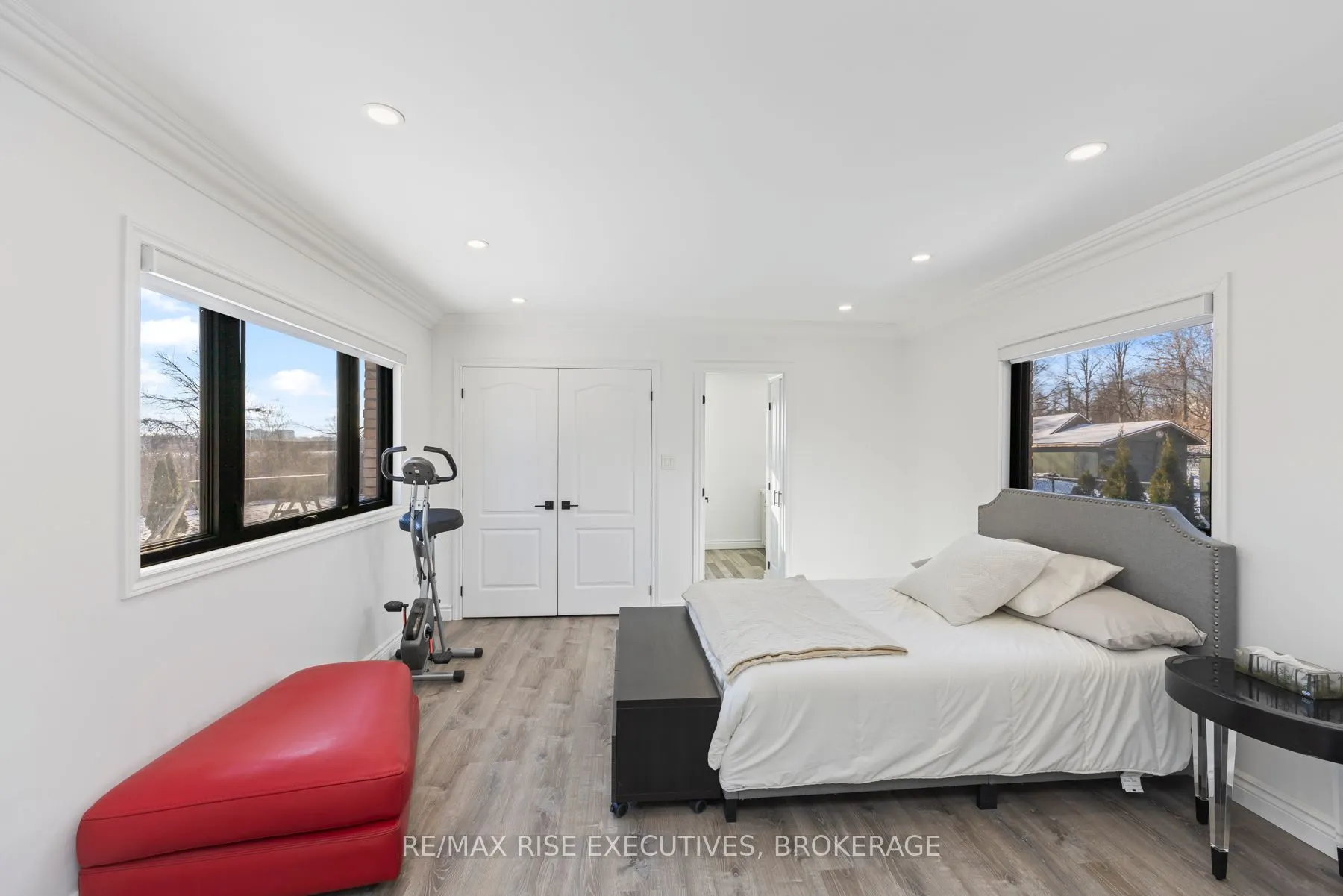 10 Greer Street