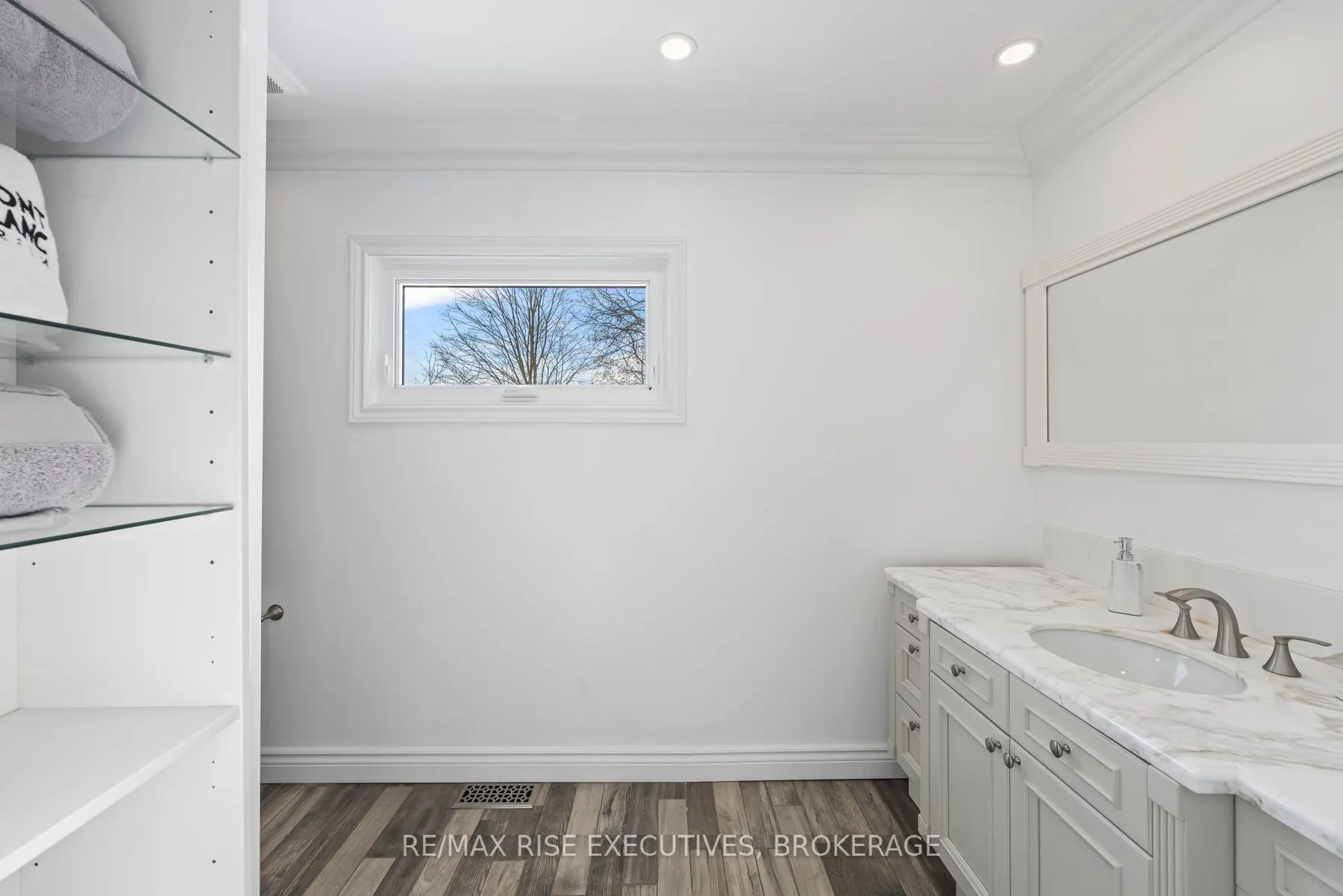 10 Greer Street