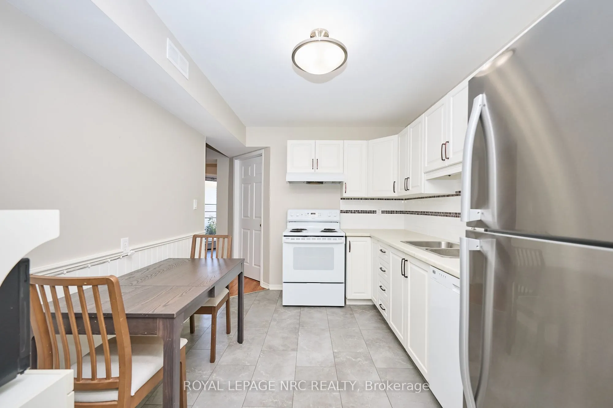 185 Dorchester Boulevard, #108