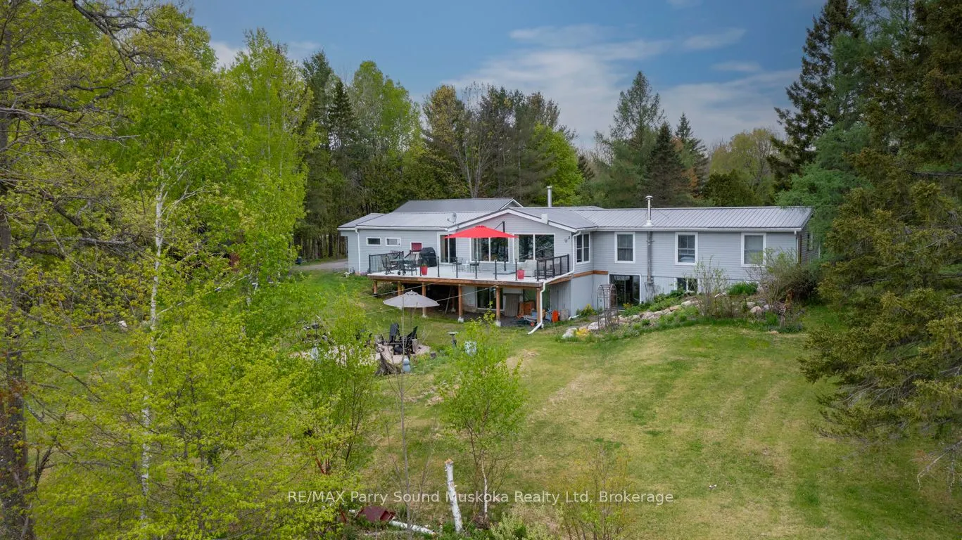 28 Lakeside Drive
