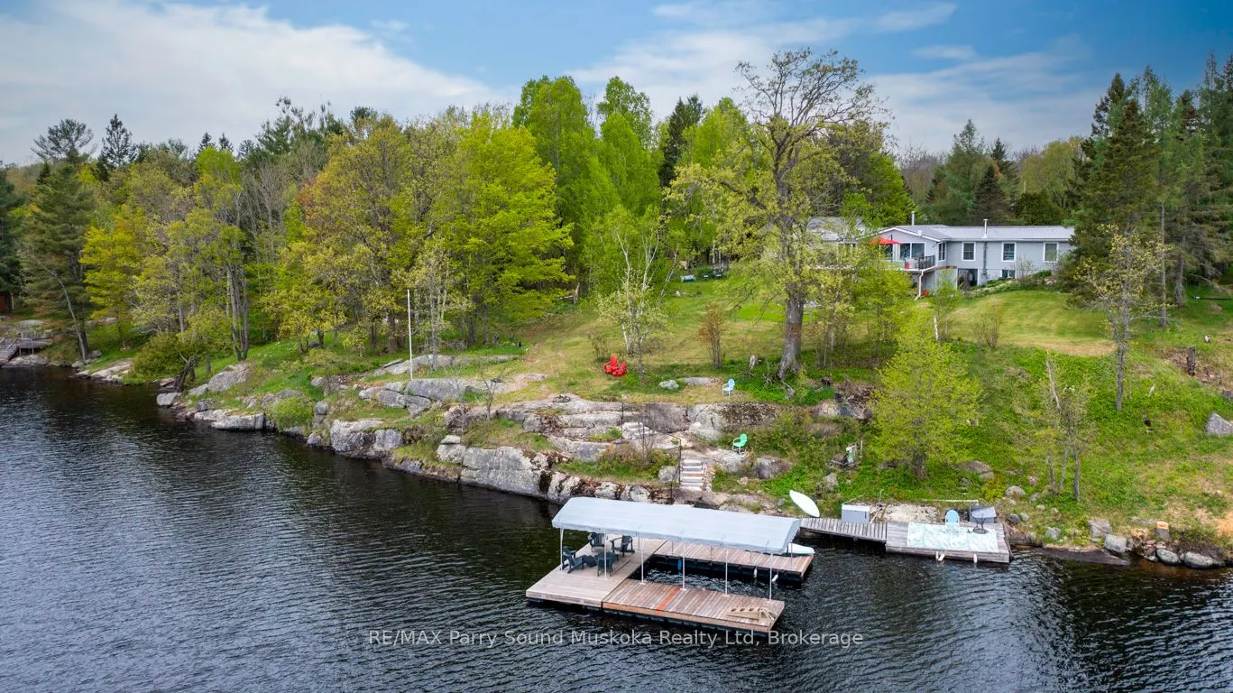 28 Lakeside Drive