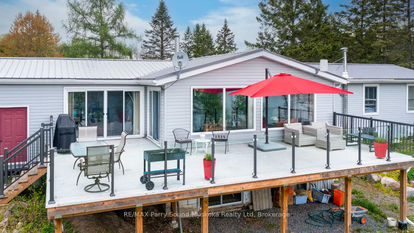 28 Lakeside Drive