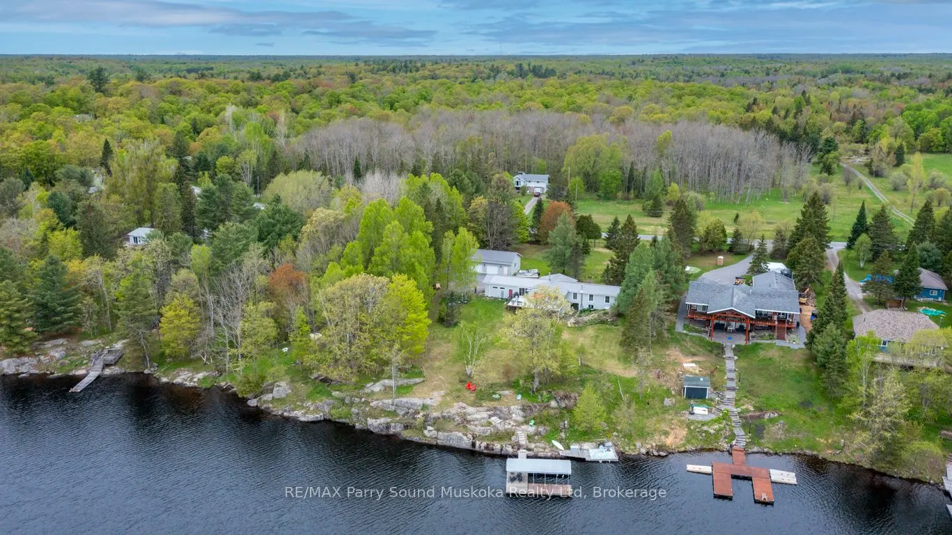 28 Lakeside Drive