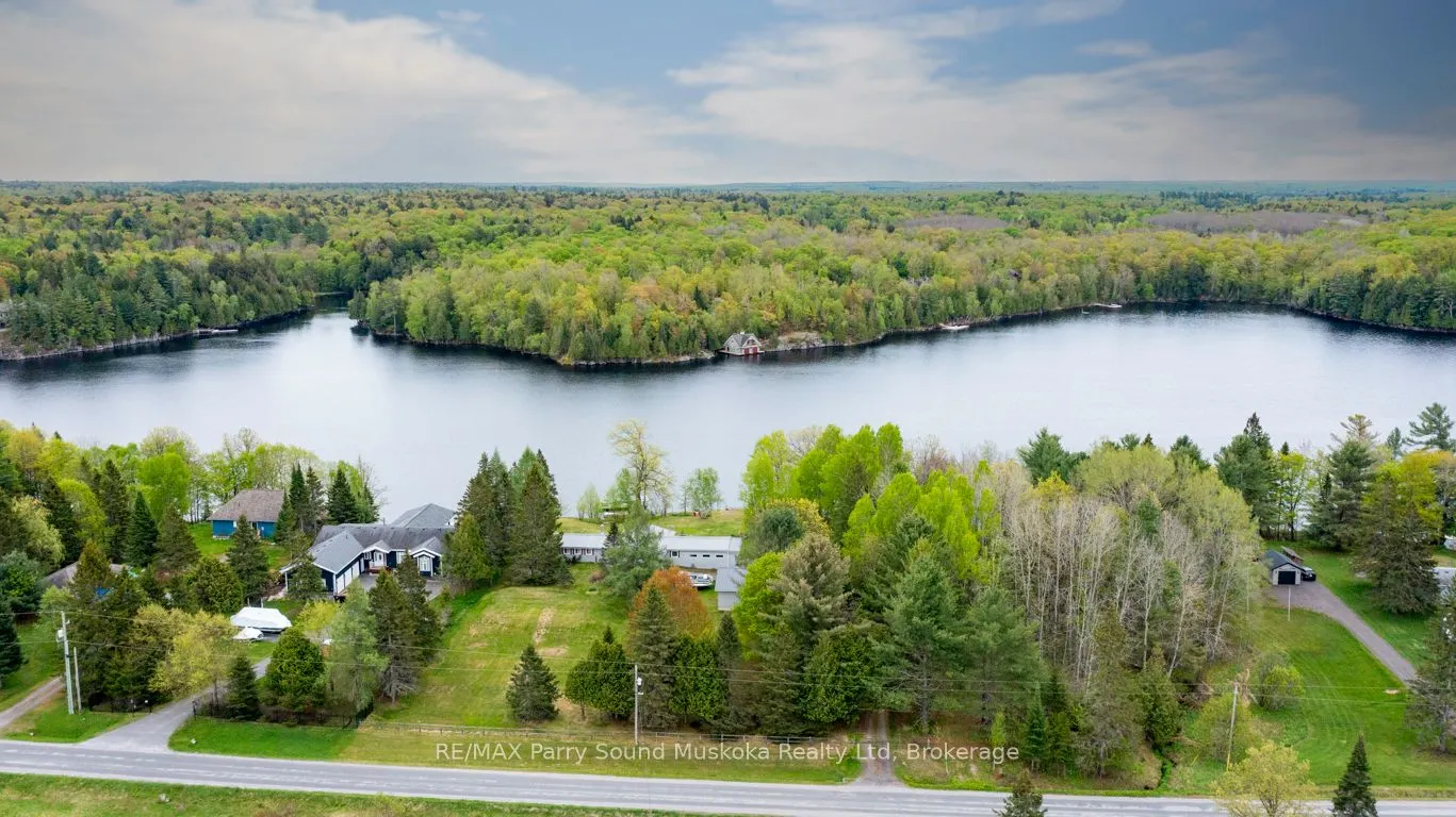 28 Lakeside Drive