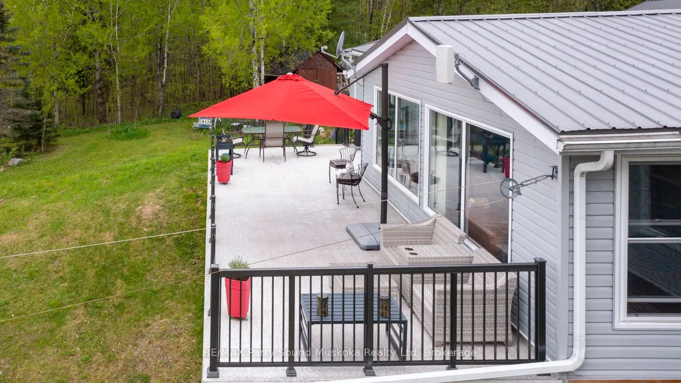 28 Lakeside Drive