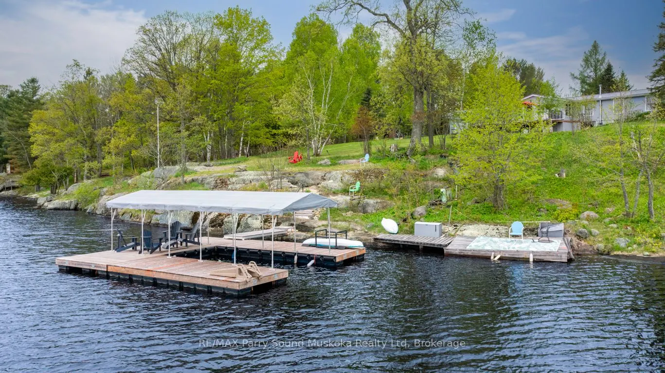 28 Lakeside Drive