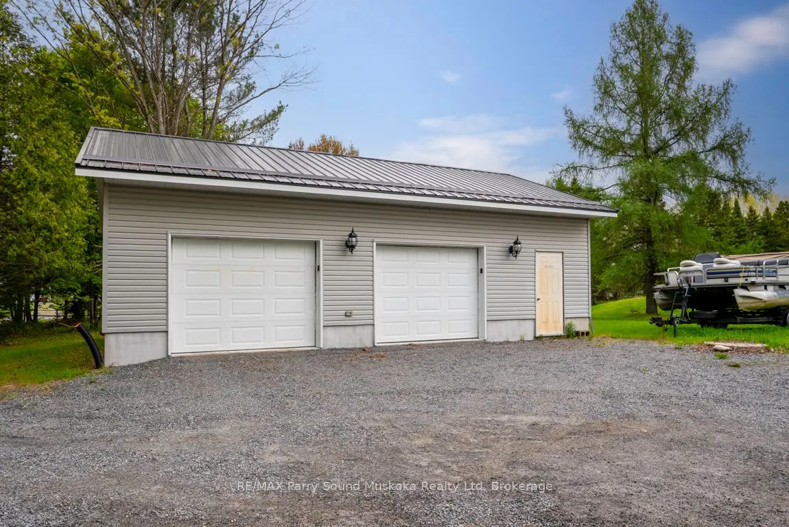 28 Lakeside Drive