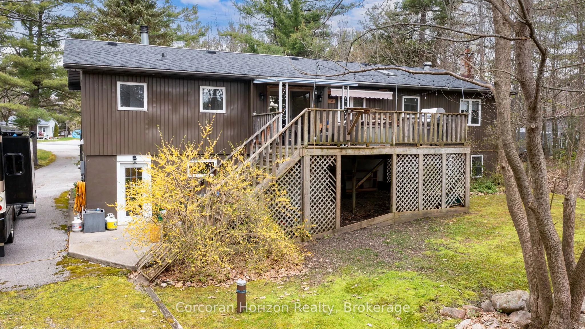 2517 HONEY HARBOUR Road