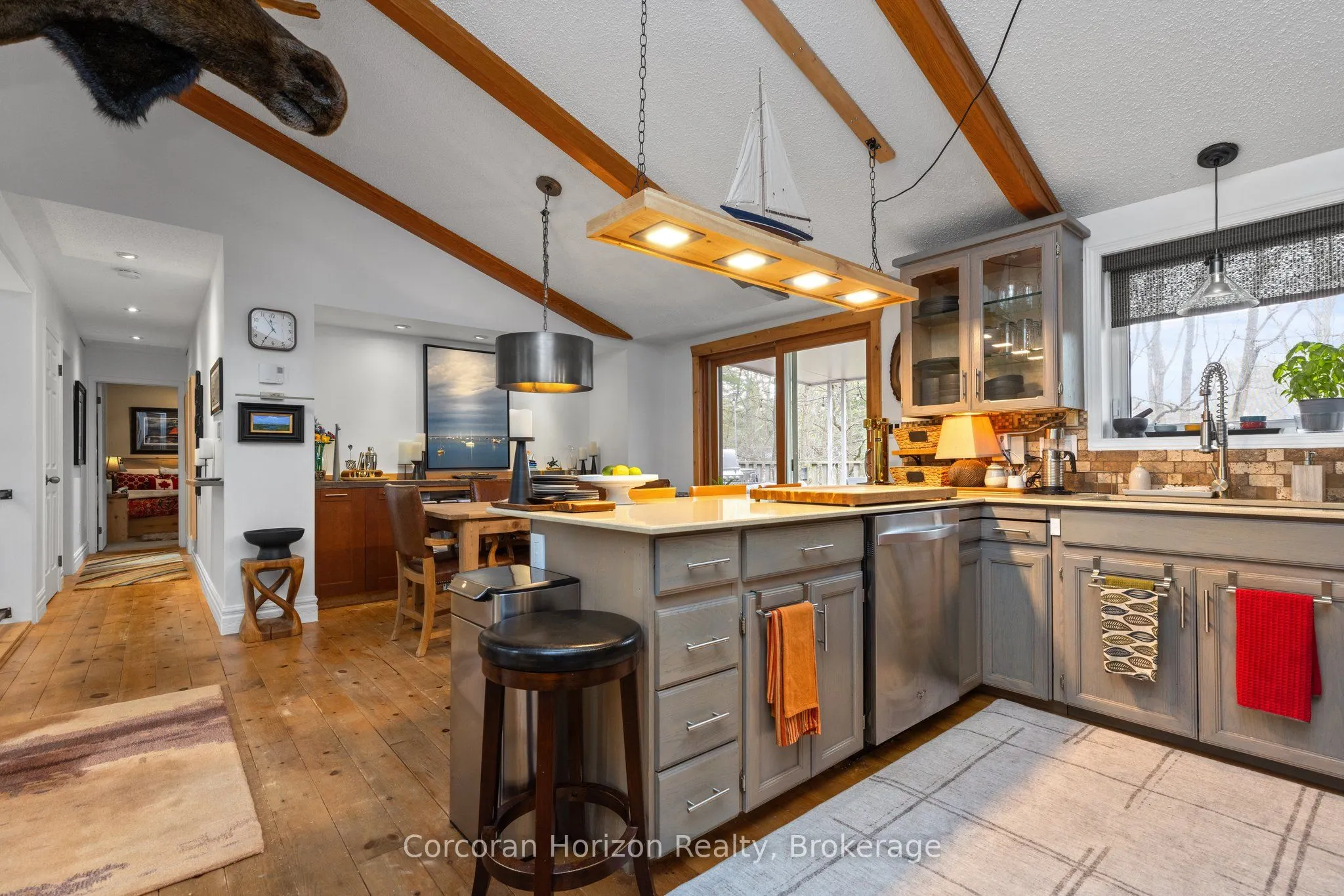 2517 HONEY HARBOUR Road