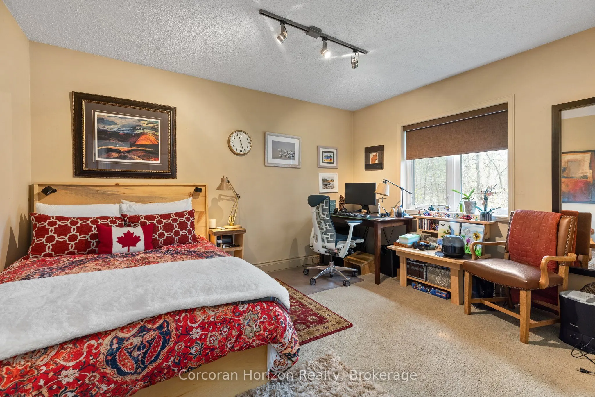 2517 HONEY HARBOUR Road
