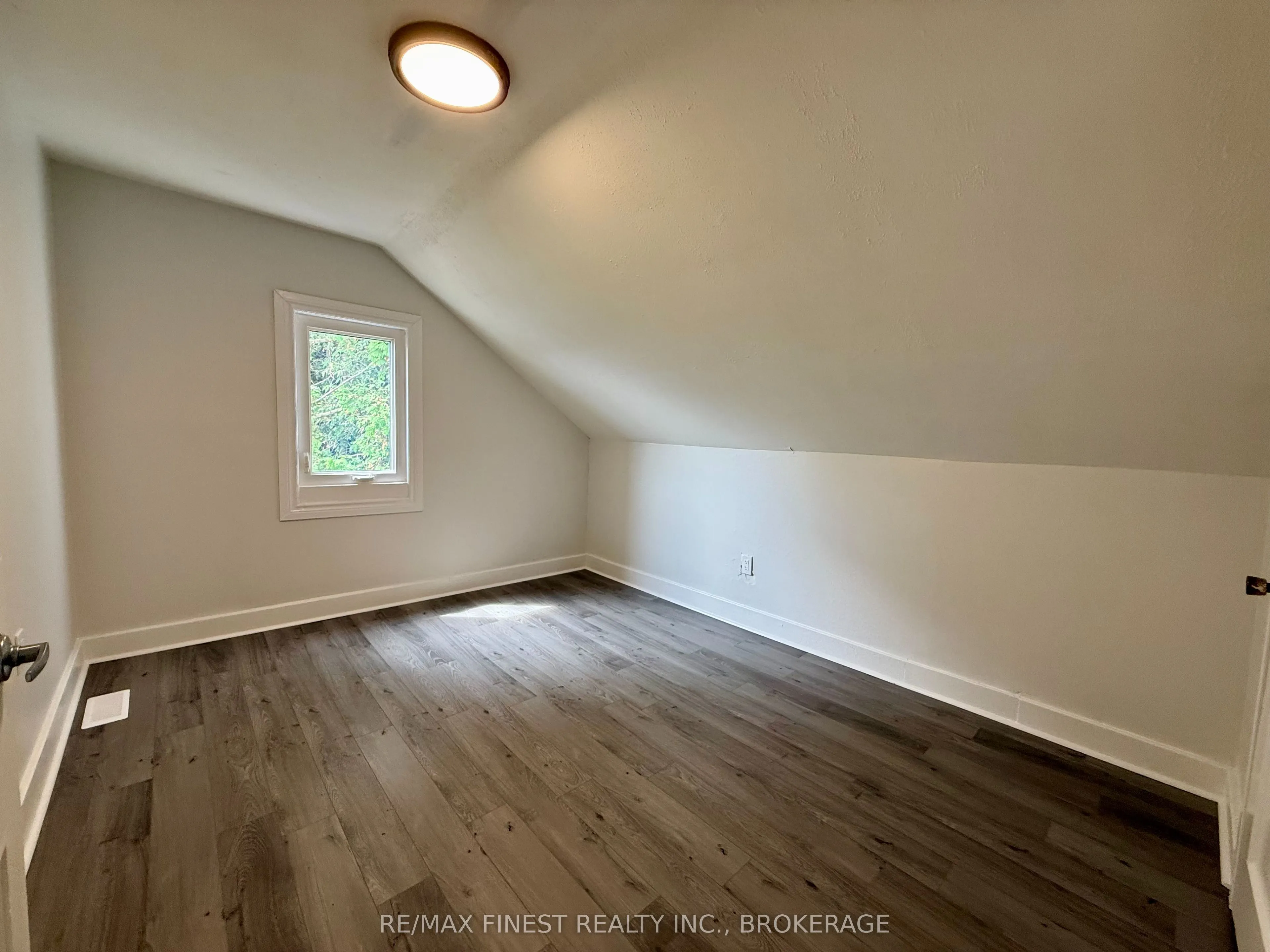 6 Greer Street