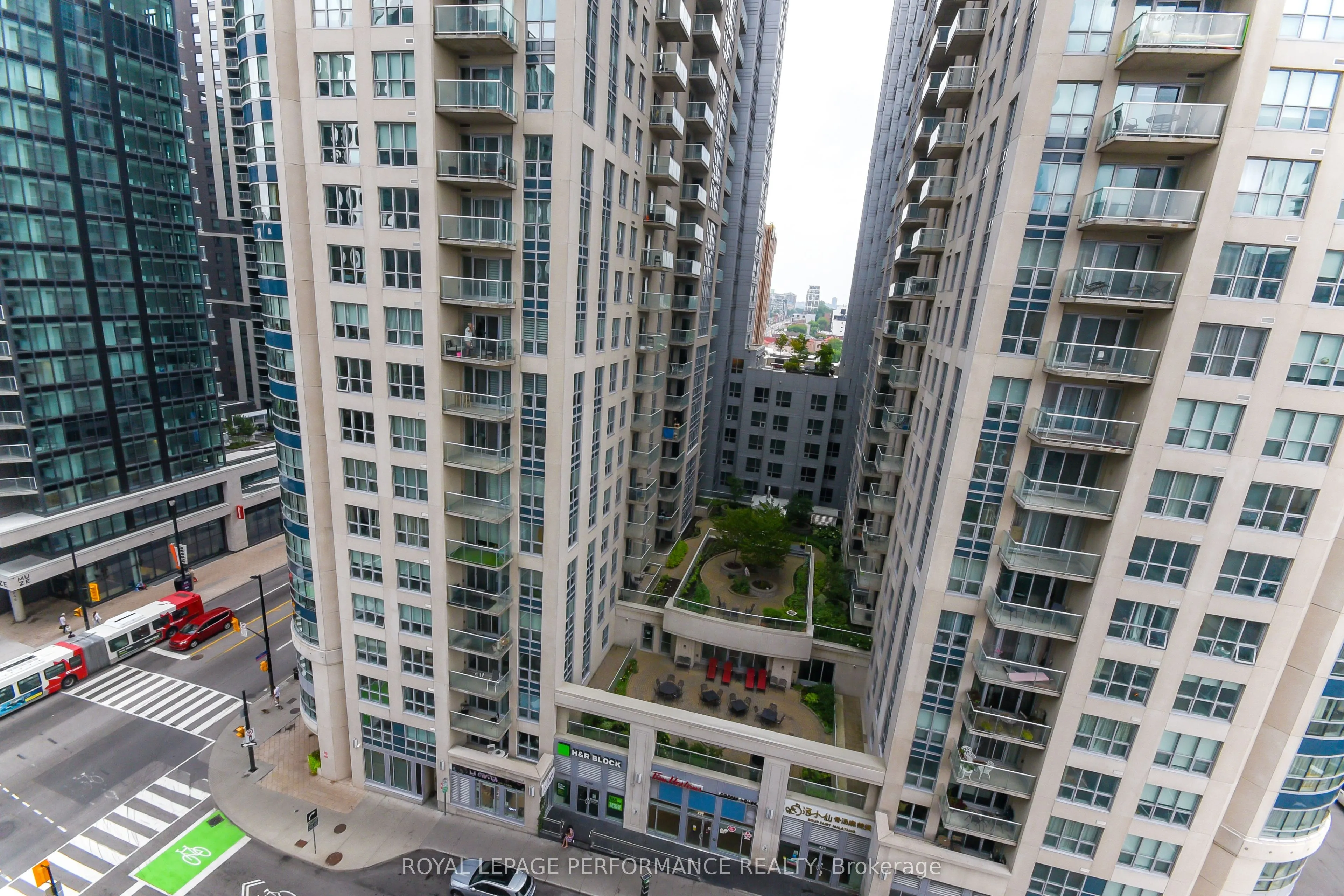 234 Rideau Street, #1107
