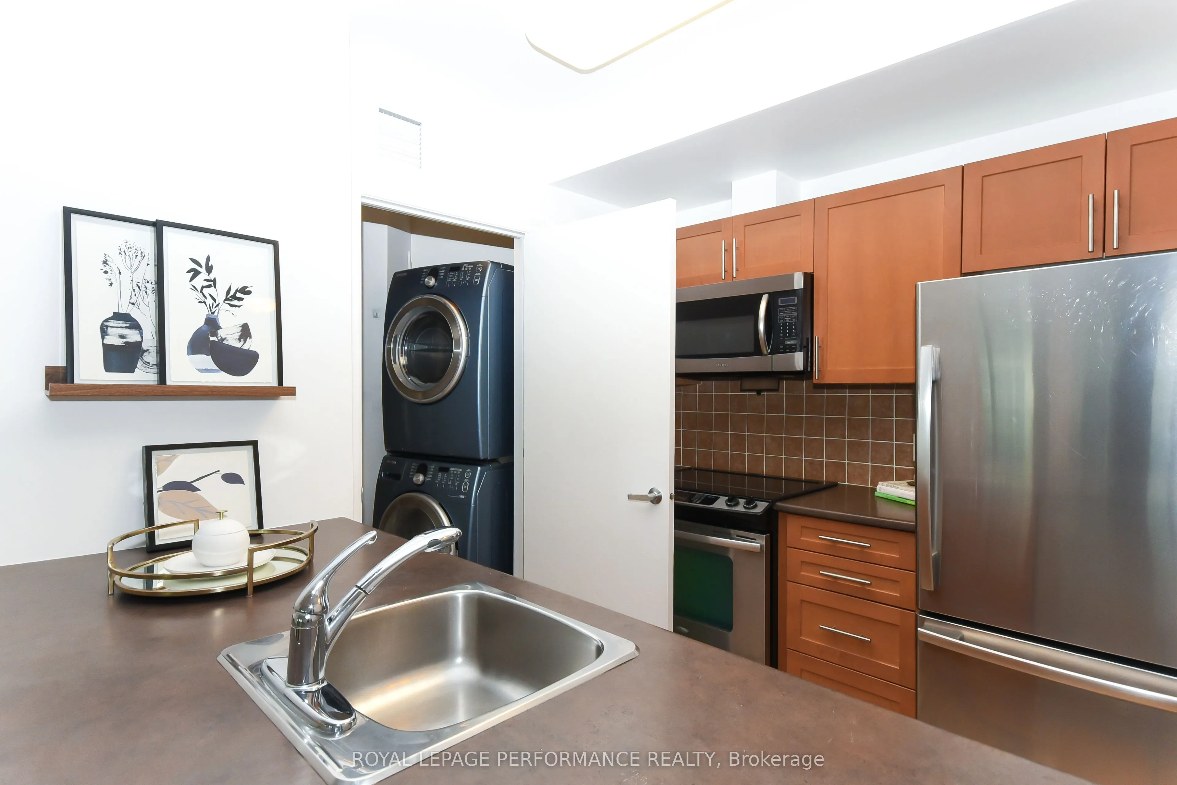 234 Rideau Street, #1107
