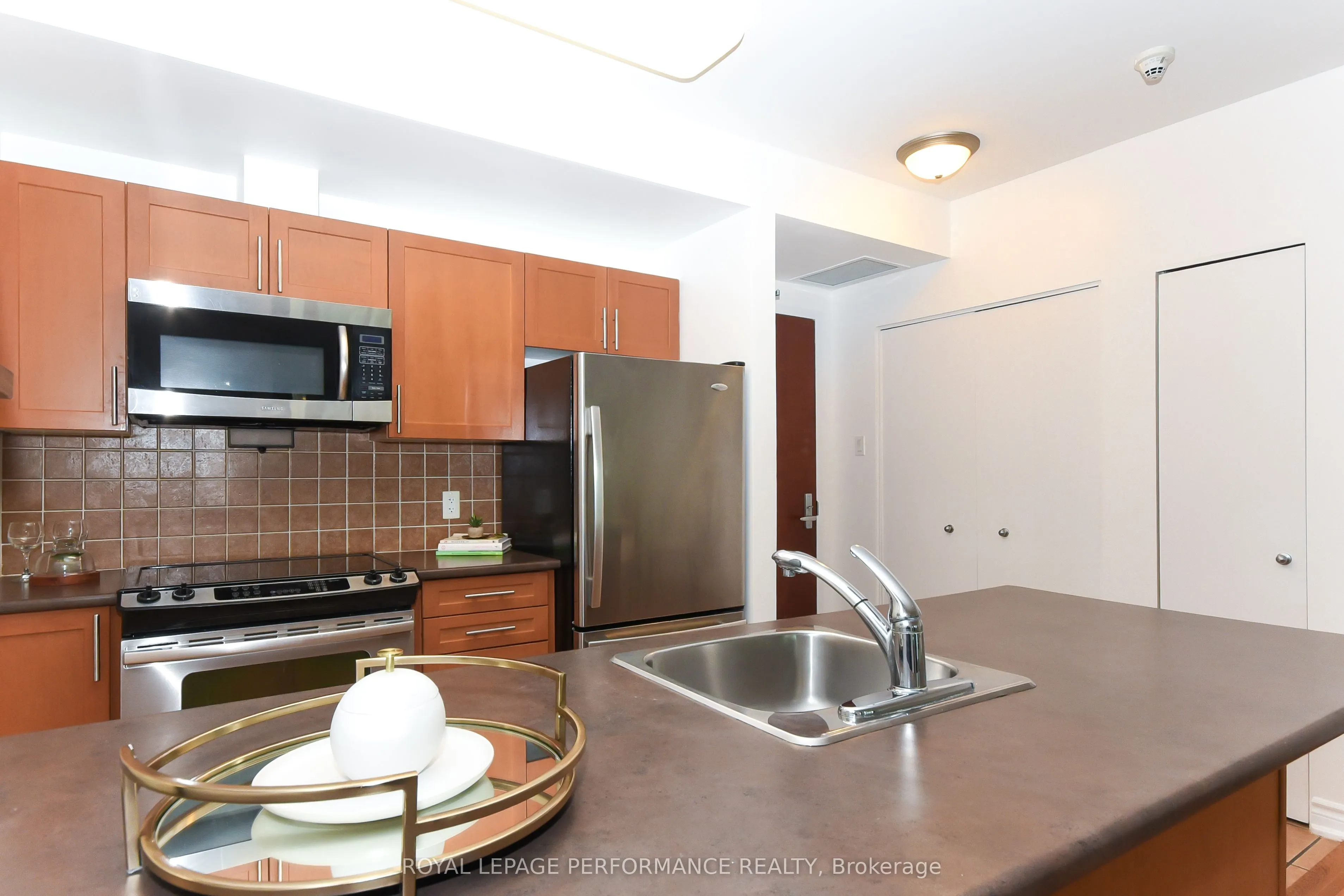 234 Rideau Street, #1107