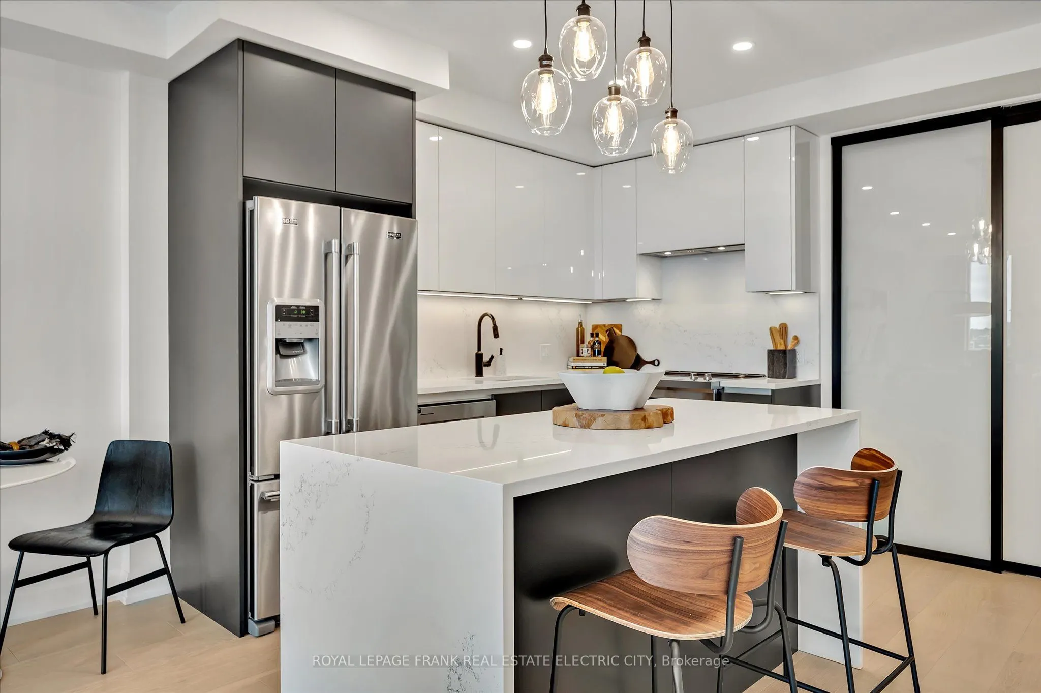 195 Hunter Street E, #502