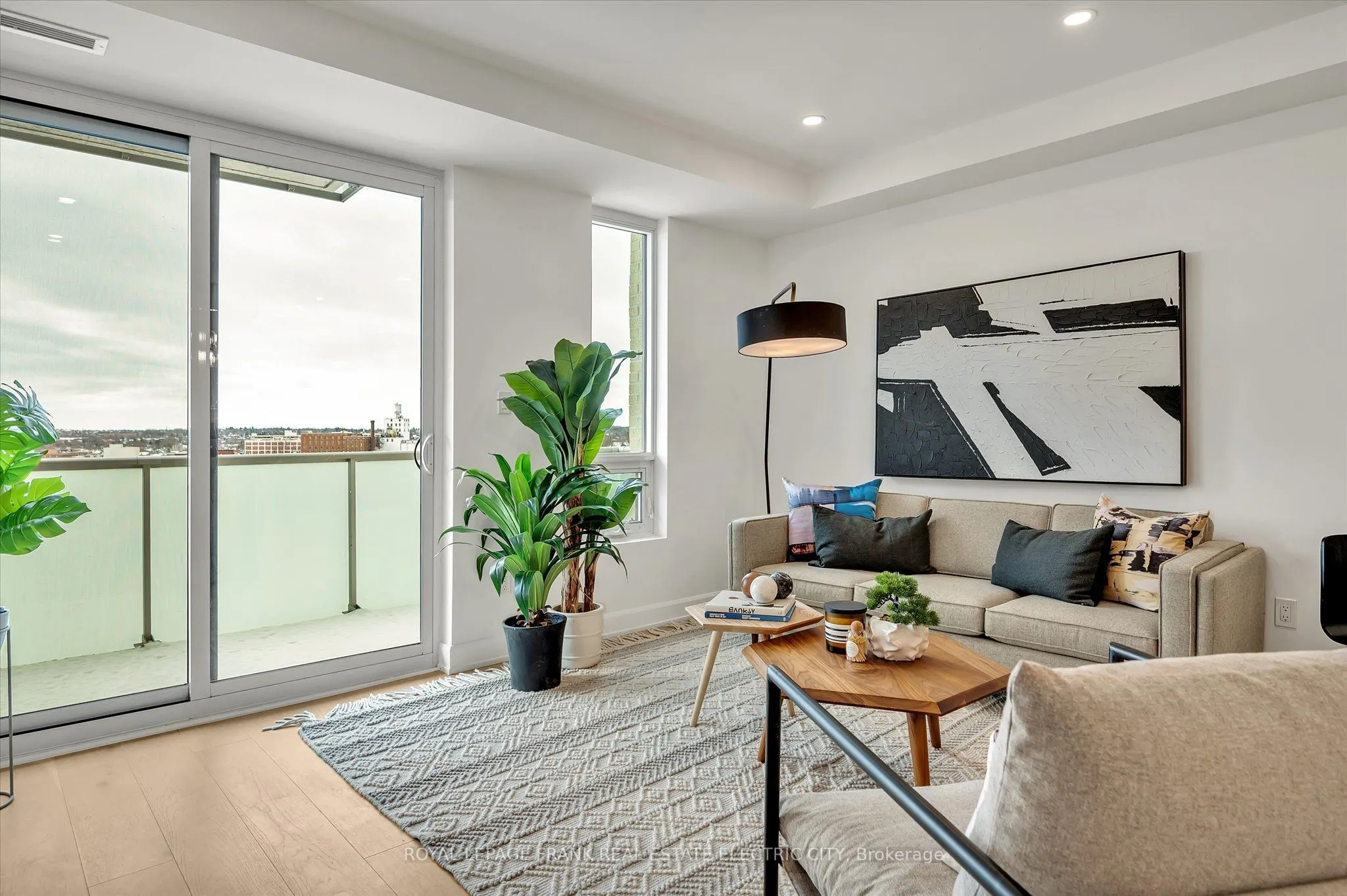 195 Hunter Street E, #502