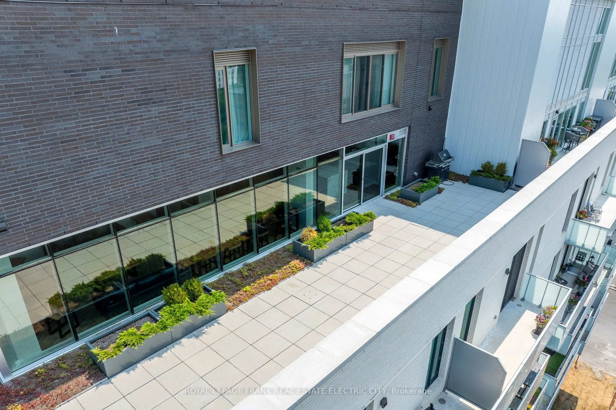 195 Hunter Street E, #502