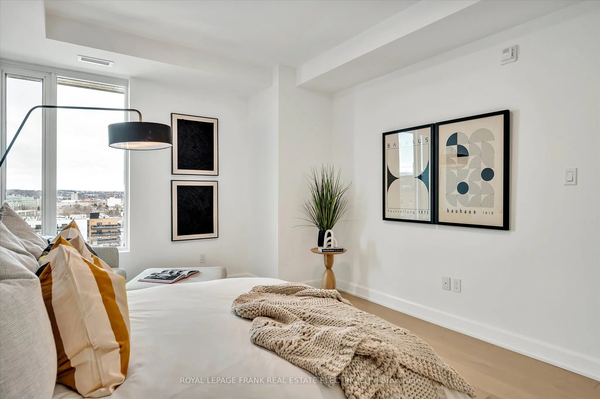 195 Hunter Street E, #502