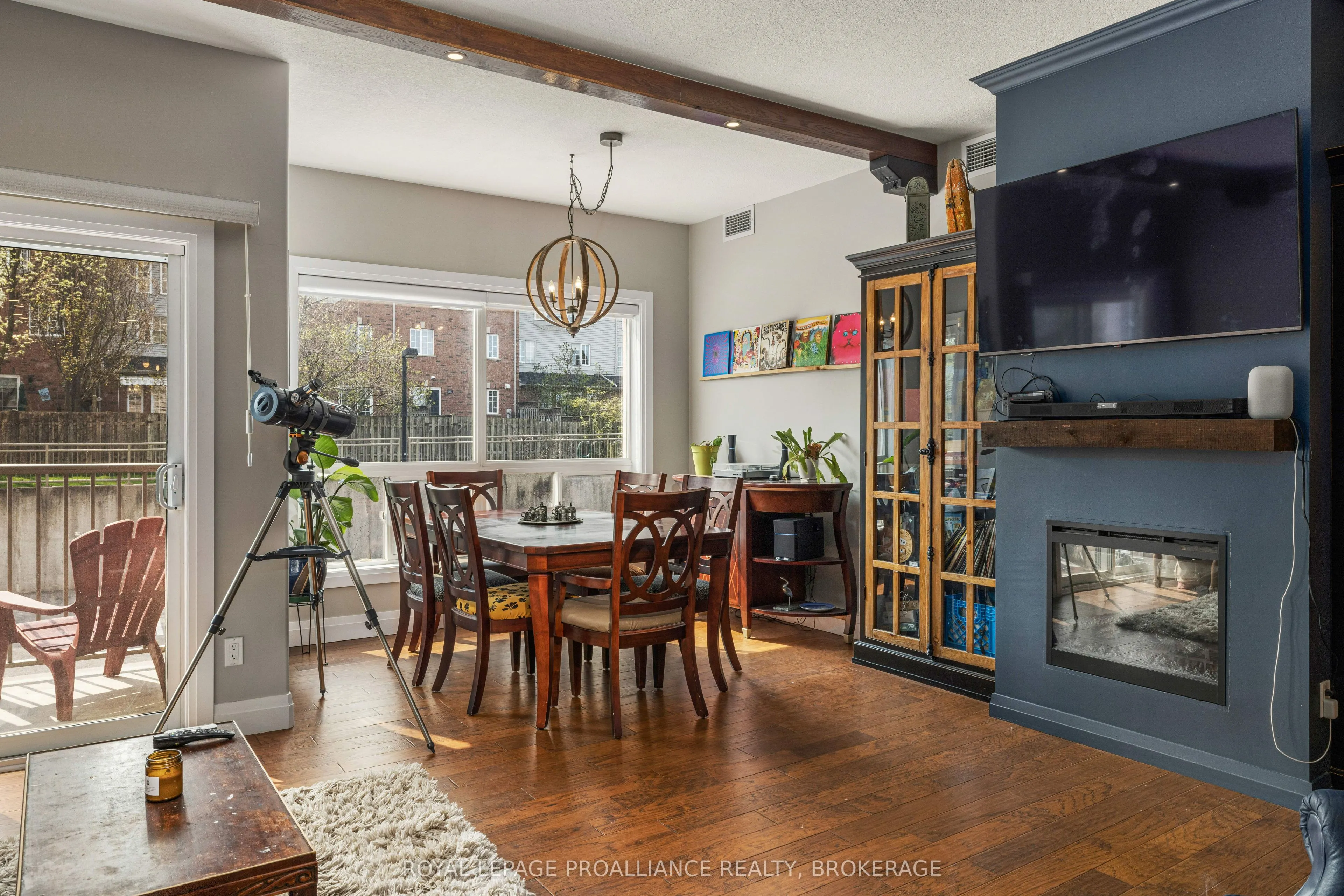350 Wellington Street, #205