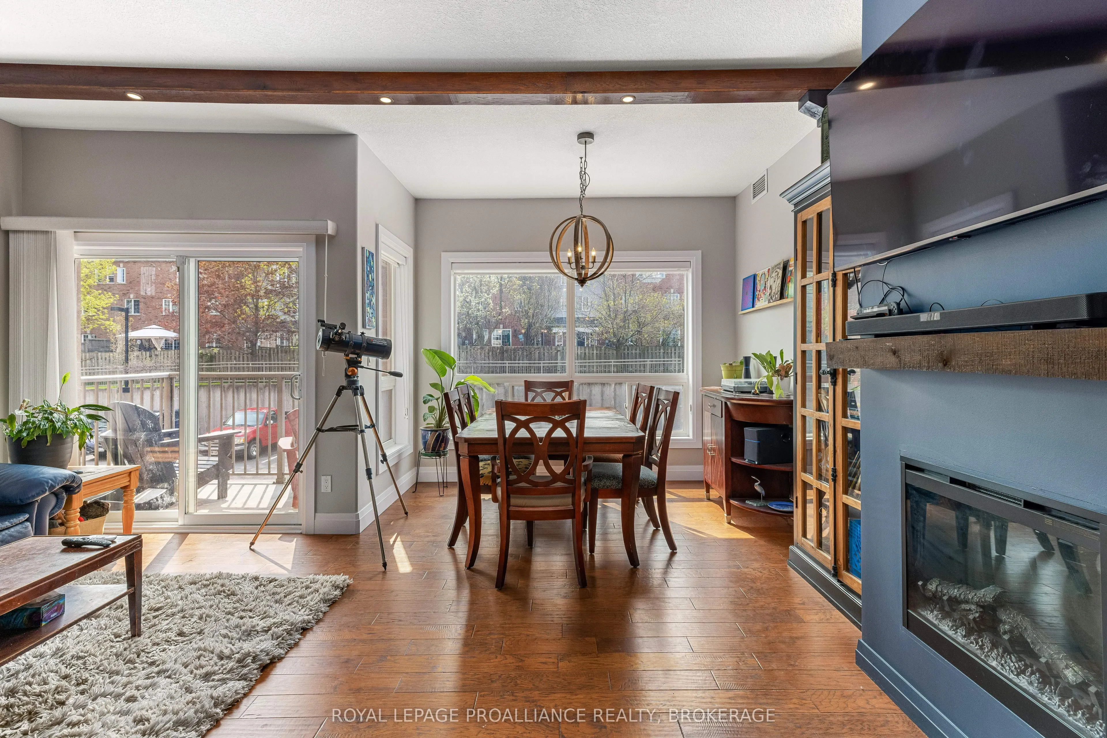 350 Wellington Street, #205