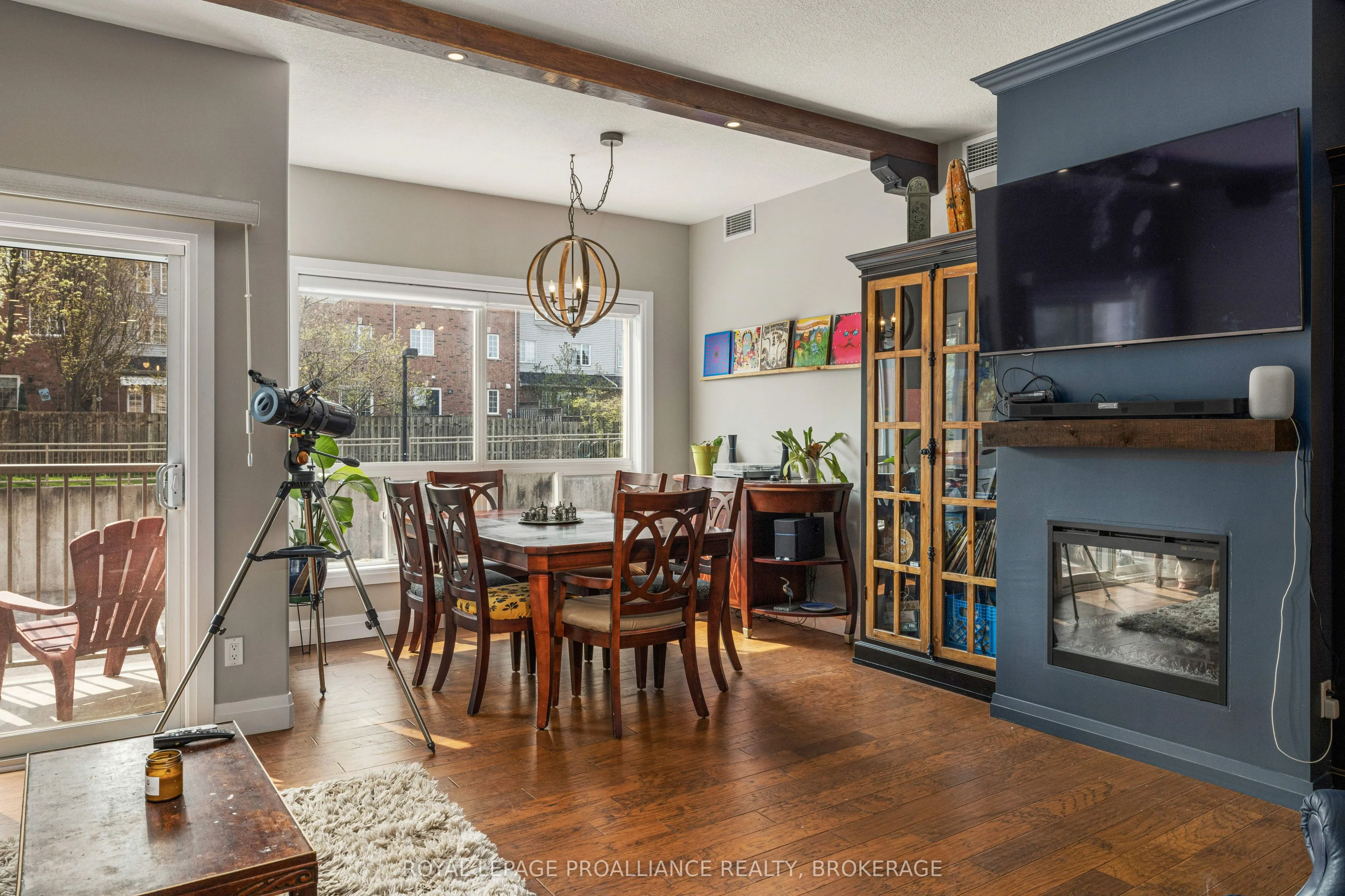 350 Wellington Street, #205