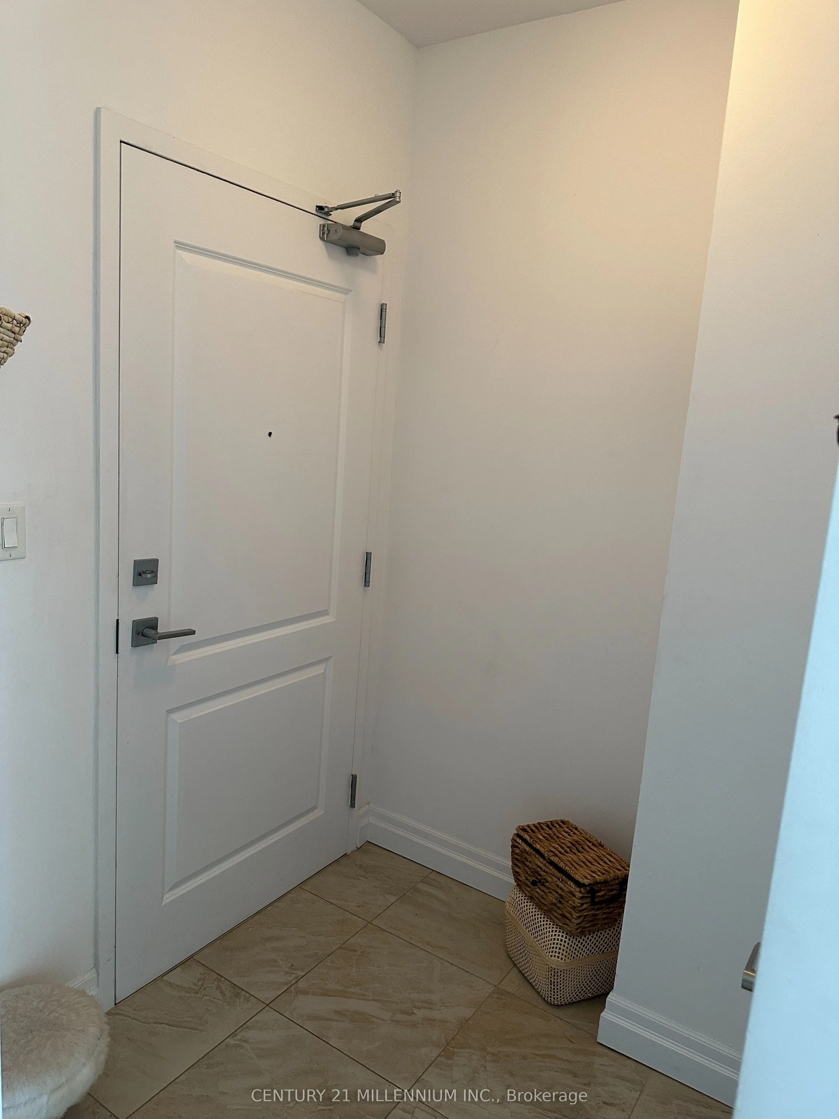 101 Shoreview Place, #620