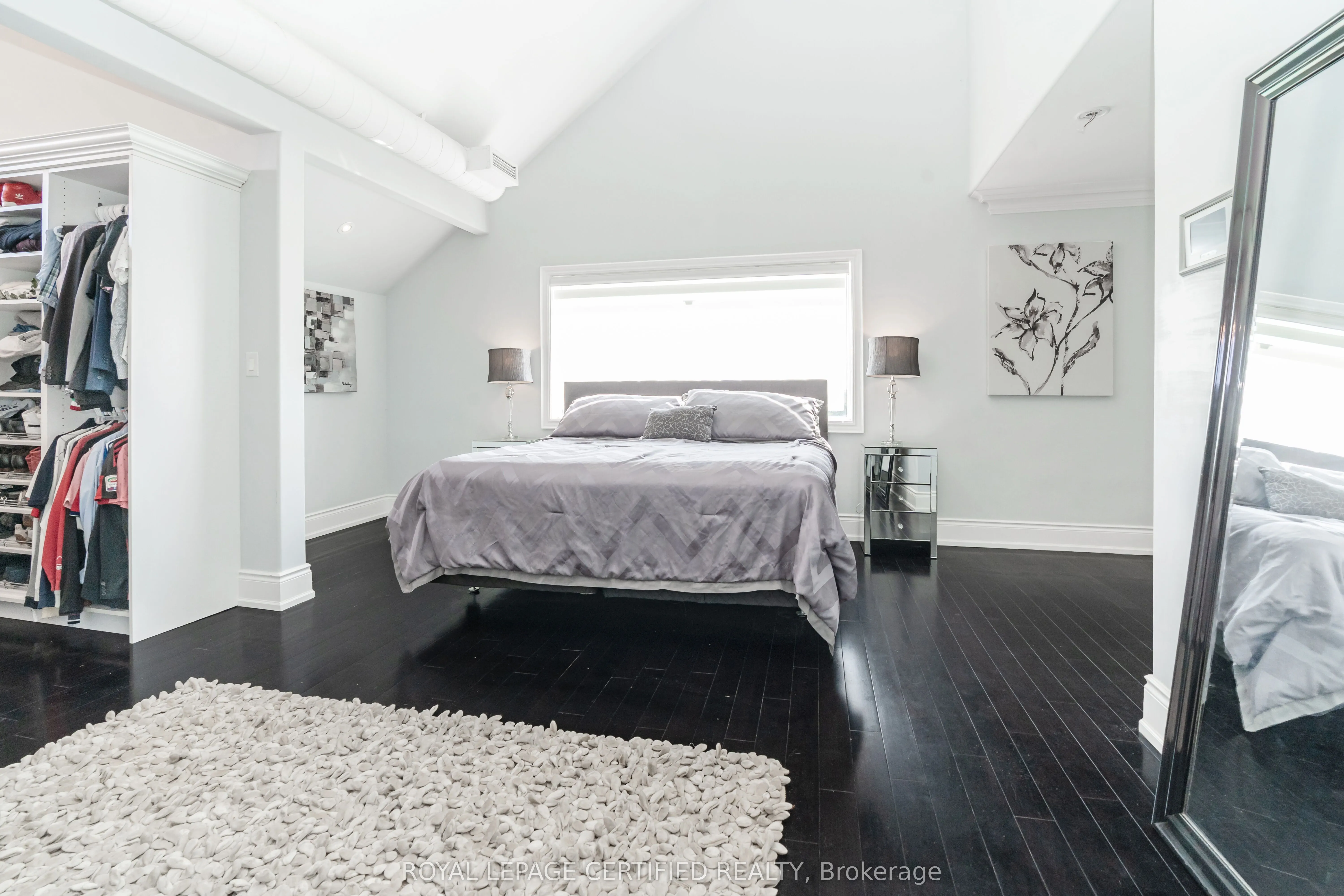 9170 Sideroad 27