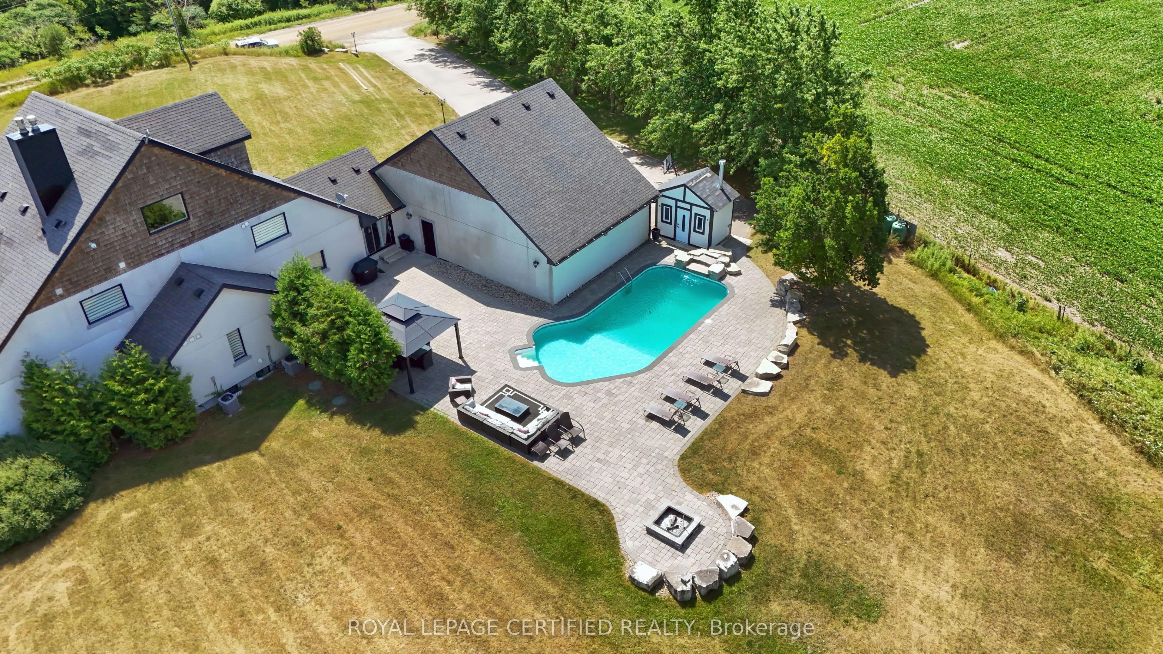 9170 Sideroad 27
