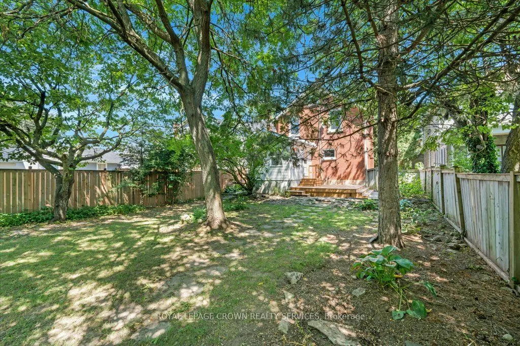66 Brant Road S