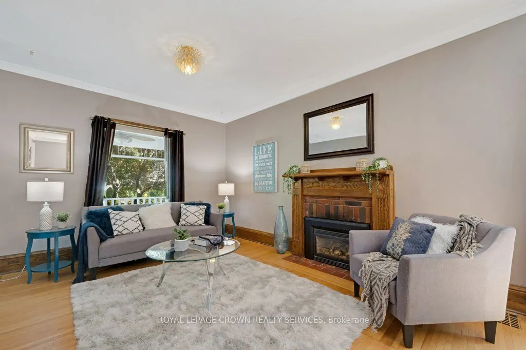 66 Brant Road S
