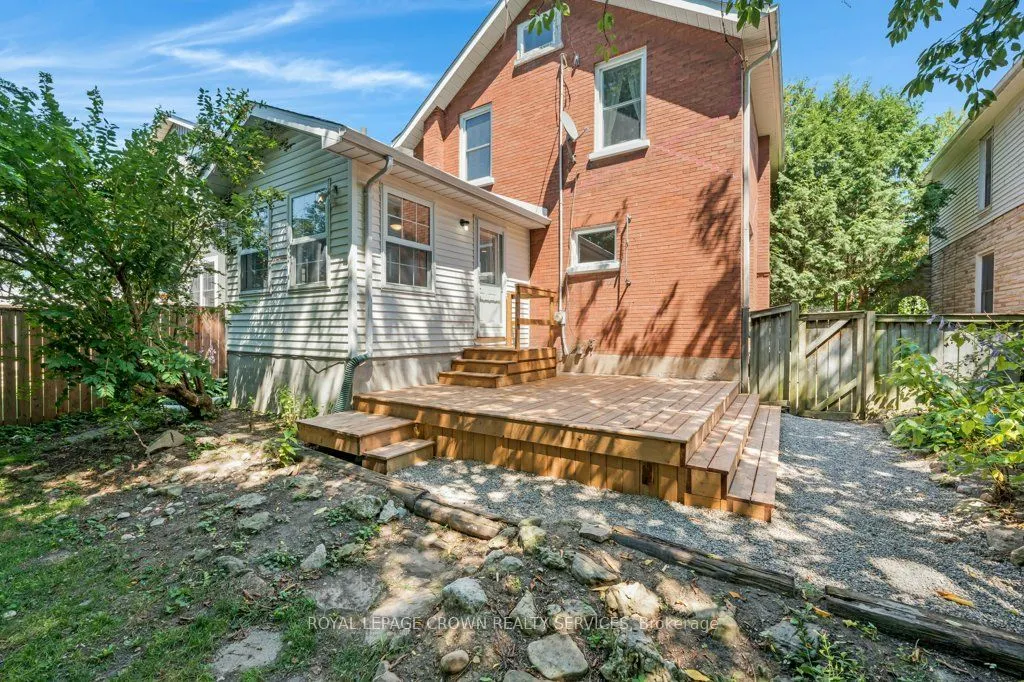 66 Brant Road S