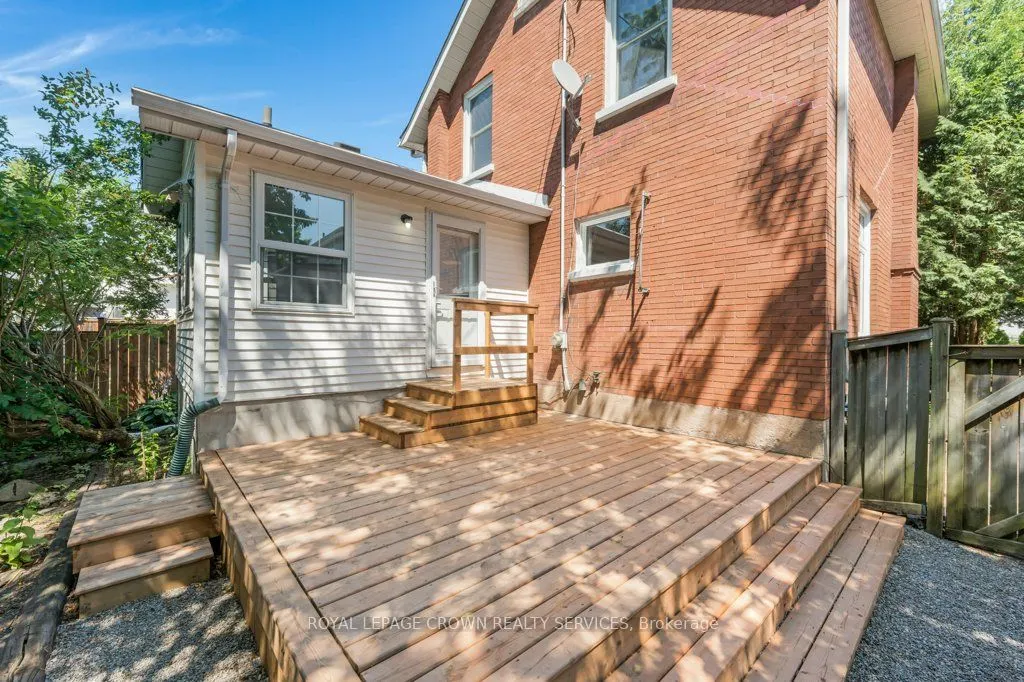 66 Brant Road S