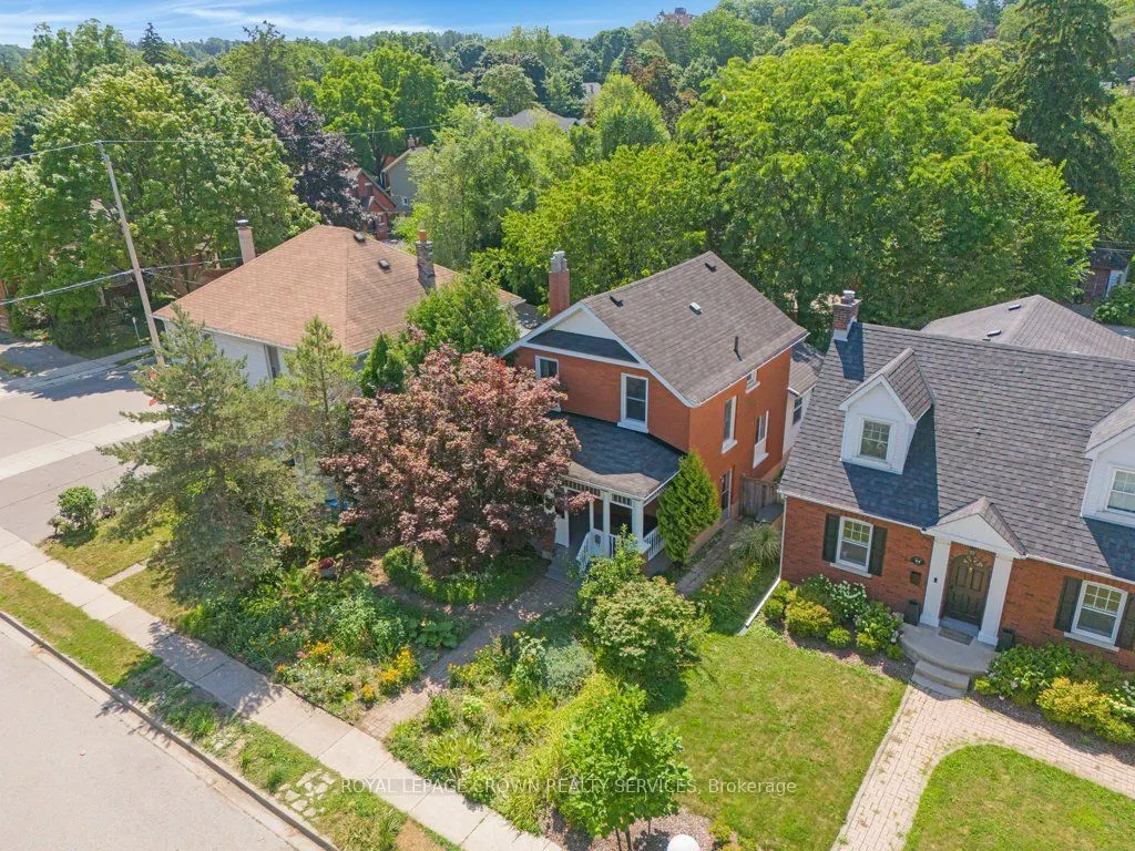 66 Brant Road S