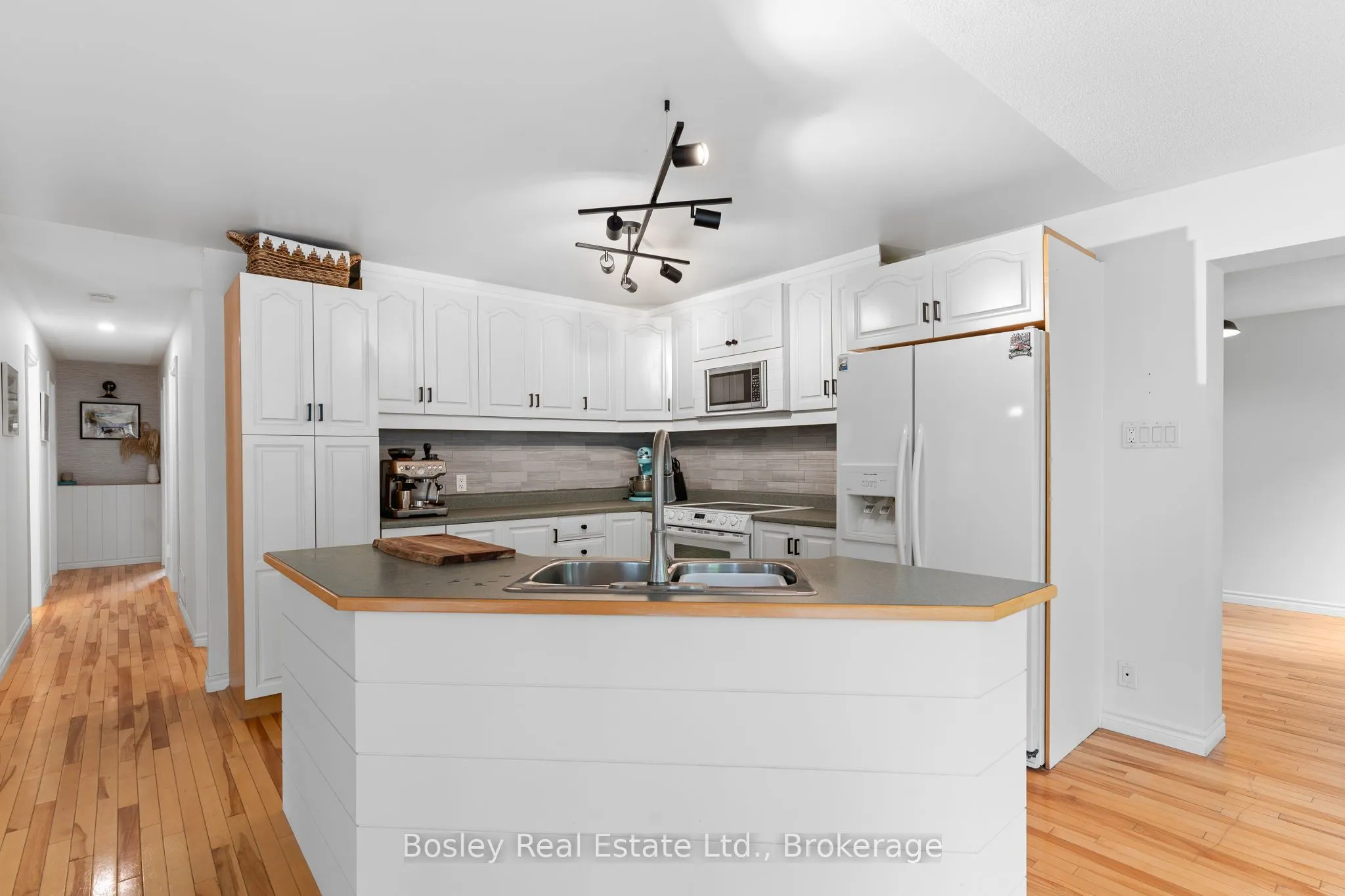 136 Maple Lane