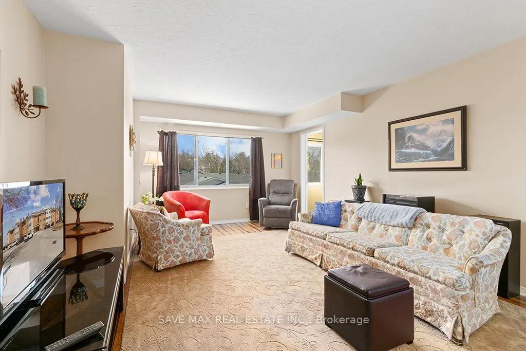 250 Robert Street, #310