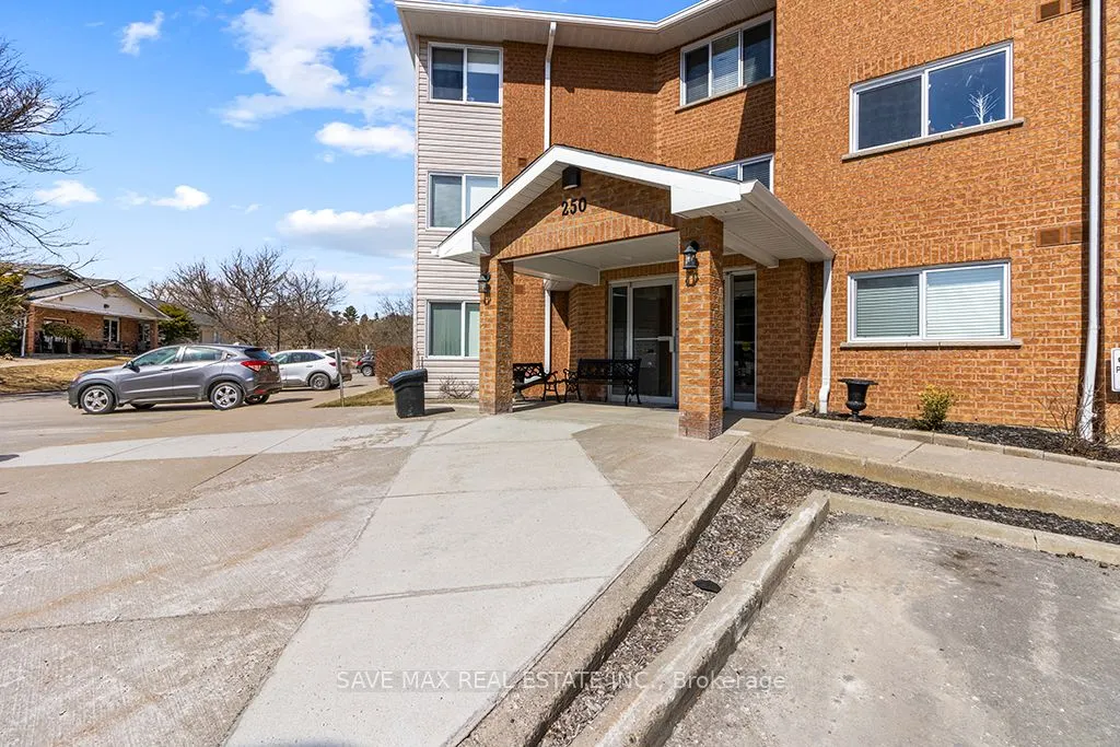 250 Robert Street, #310