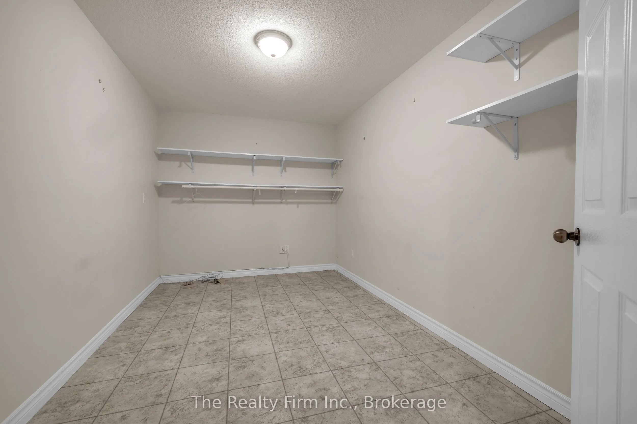 665 Southwood Way, #3