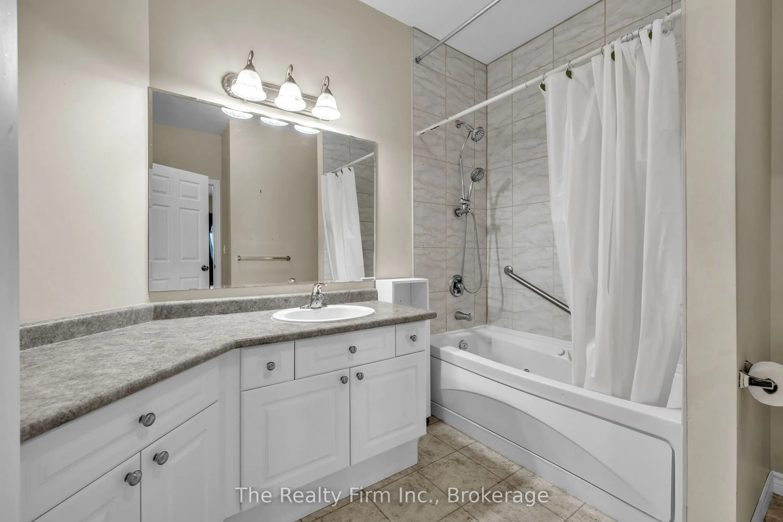 665 Southwood Way, #3