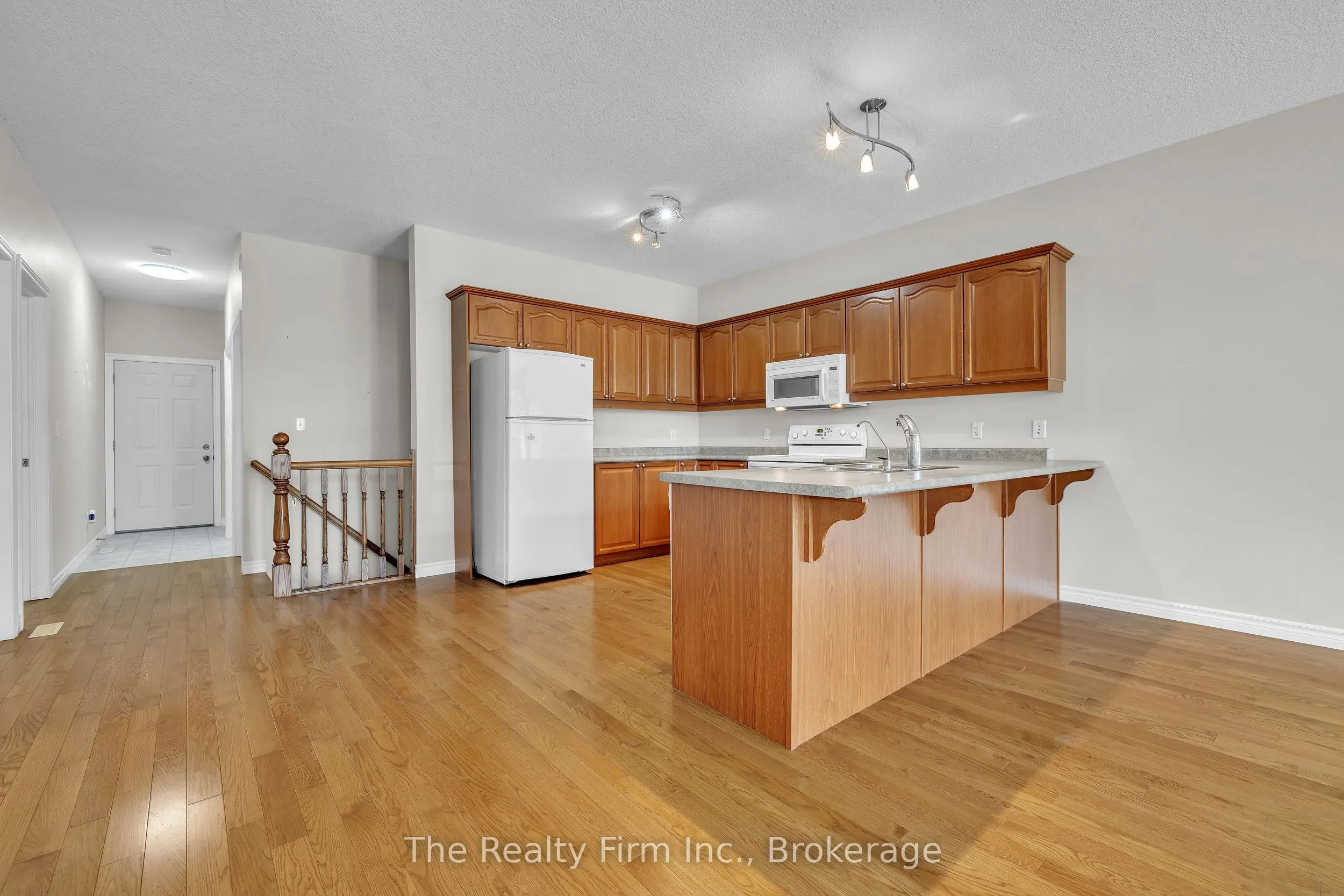 665 Southwood Way, #3