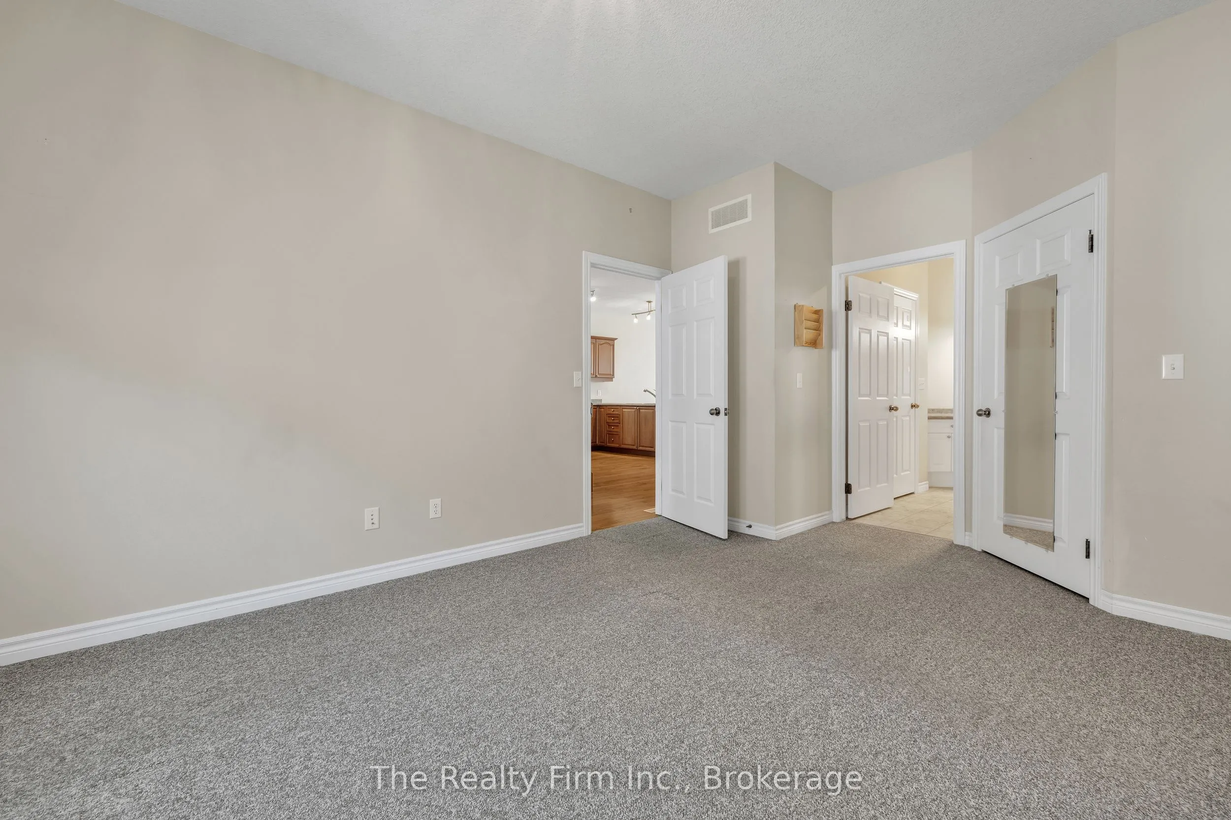 665 Southwood Way, #3