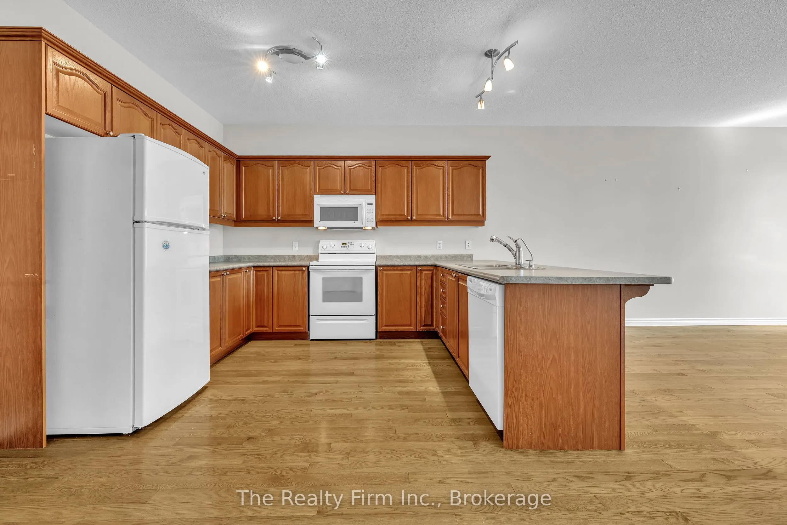665 Southwood Way, #3