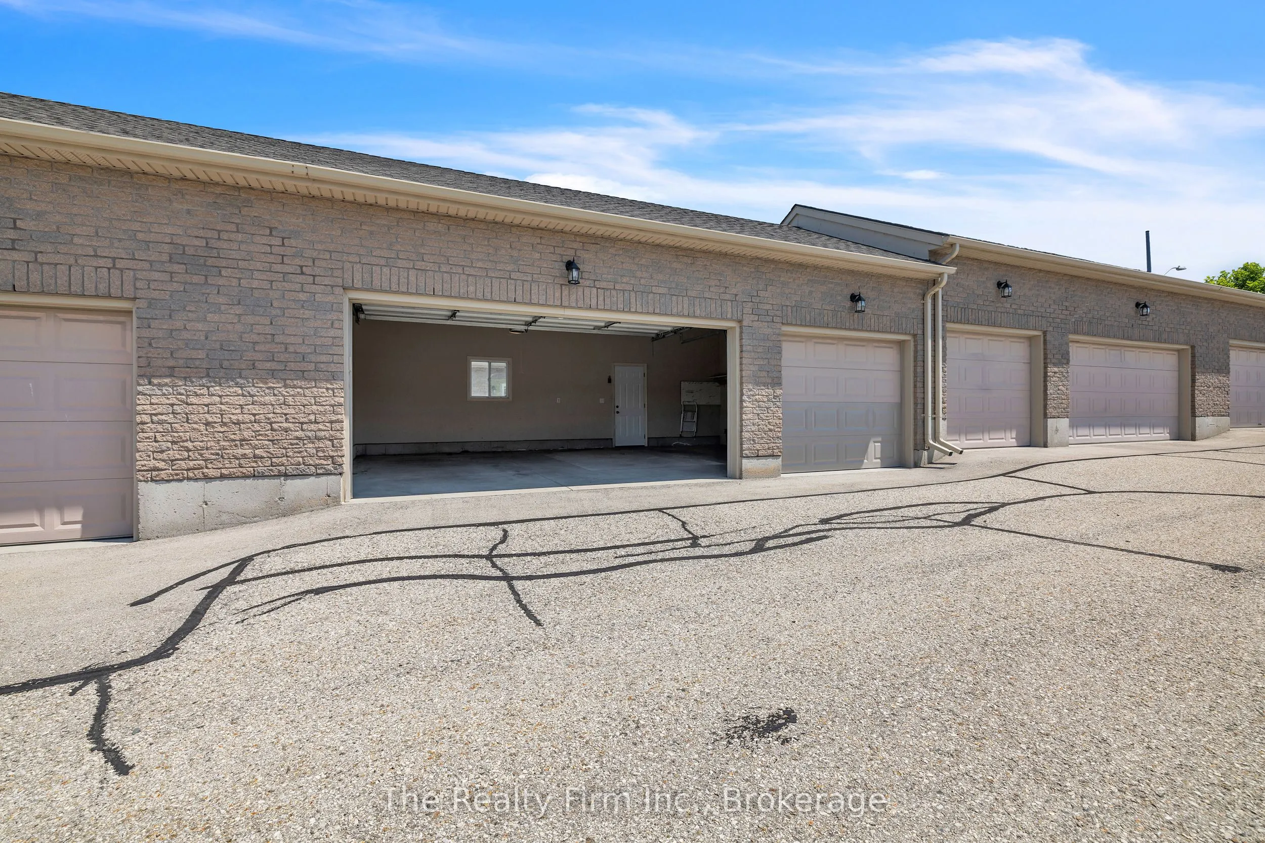 665 Southwood Way, #3