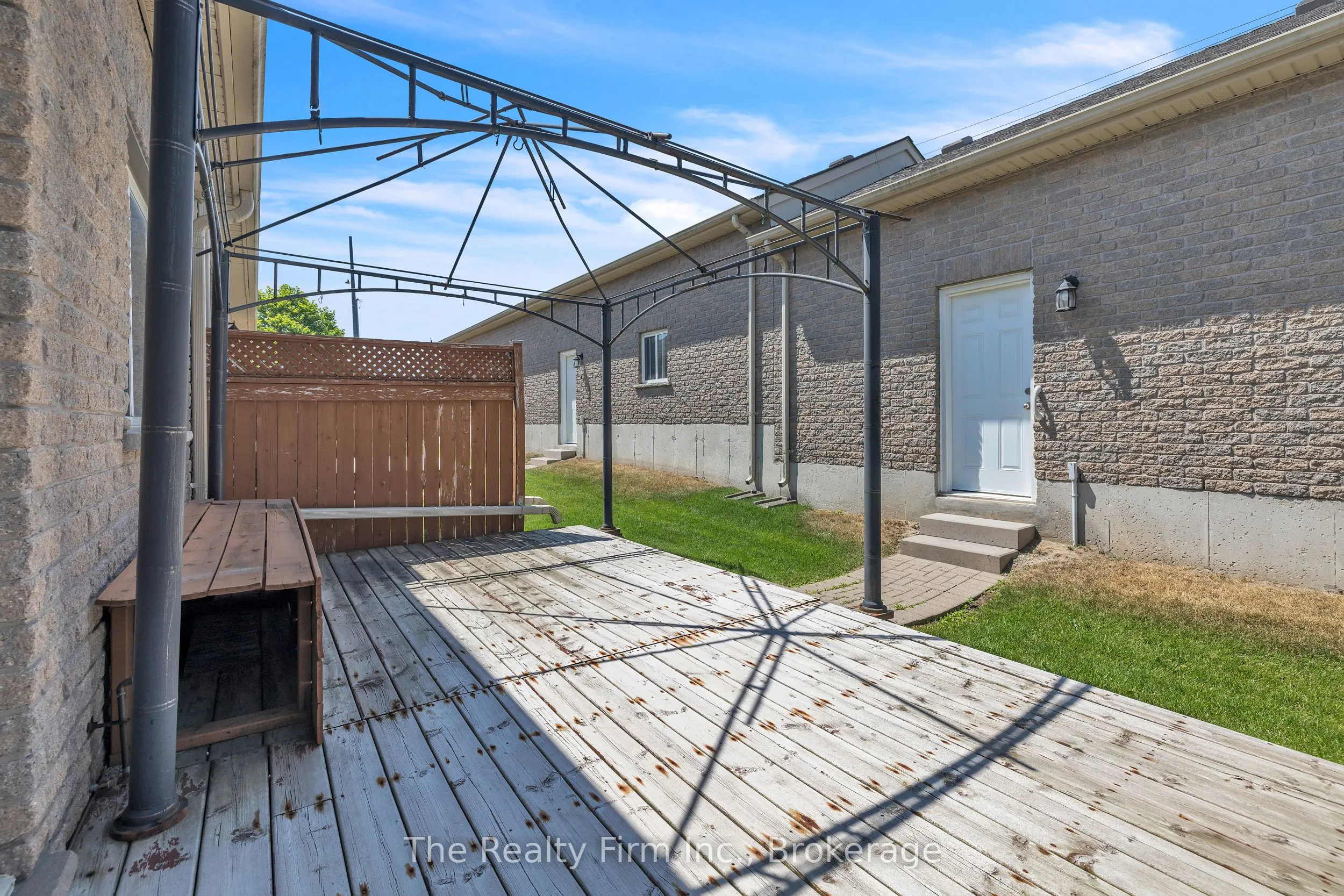 665 Southwood Way, #3