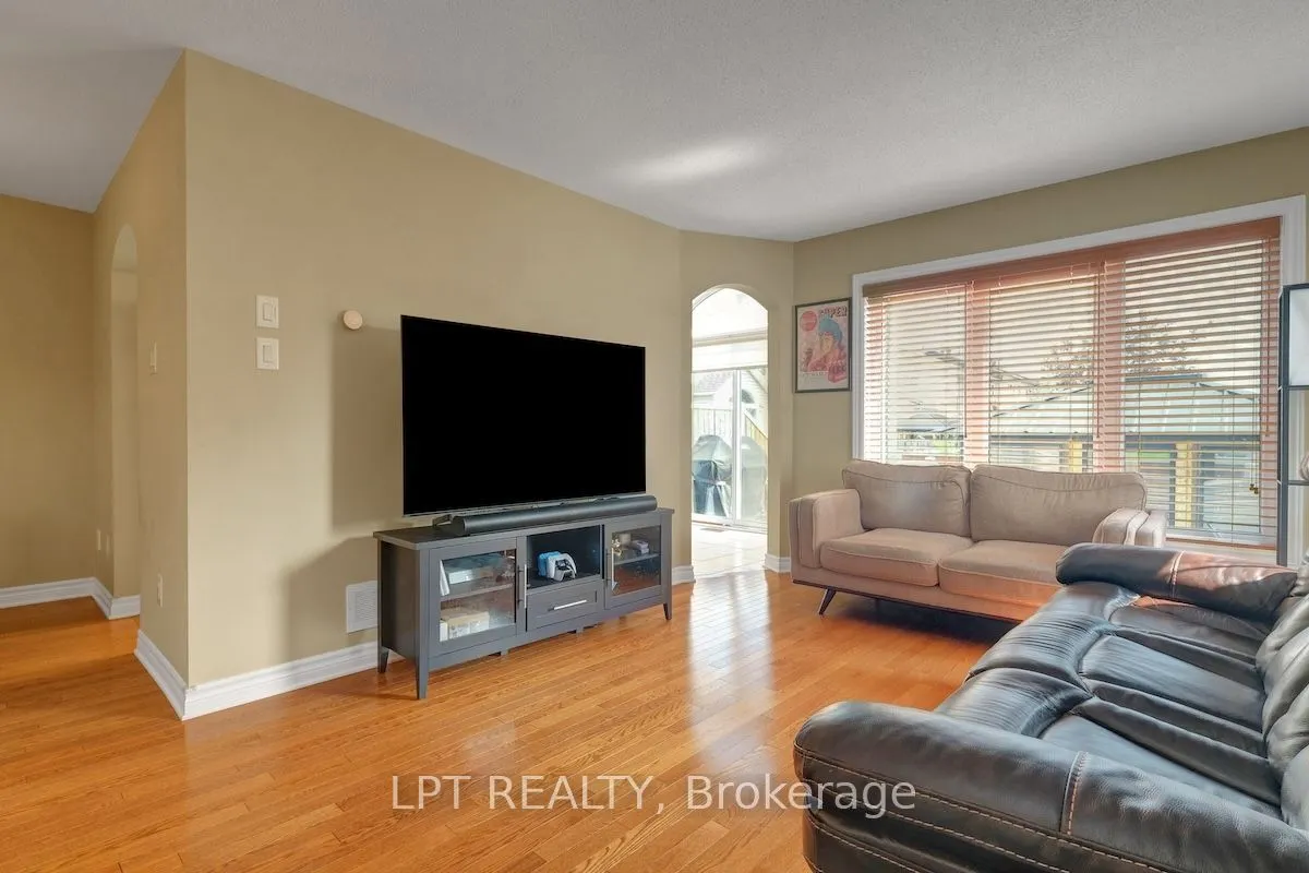 148 Waterfern Way