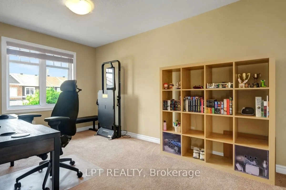 148 Waterfern Way