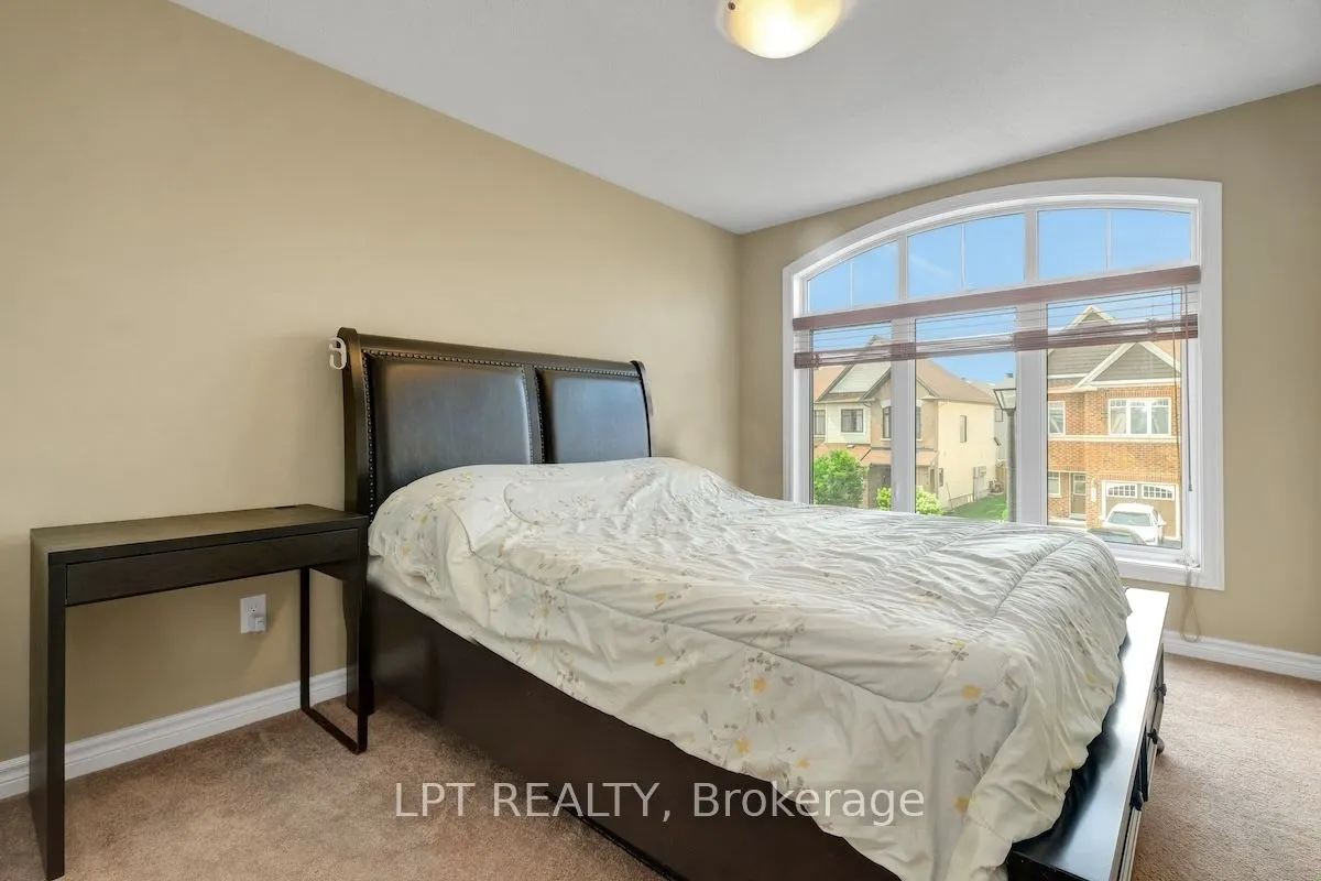 148 Waterfern Way