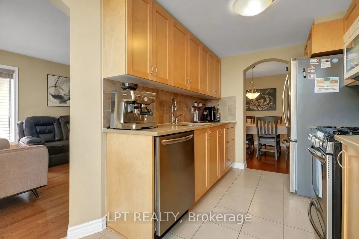 148 Waterfern Way