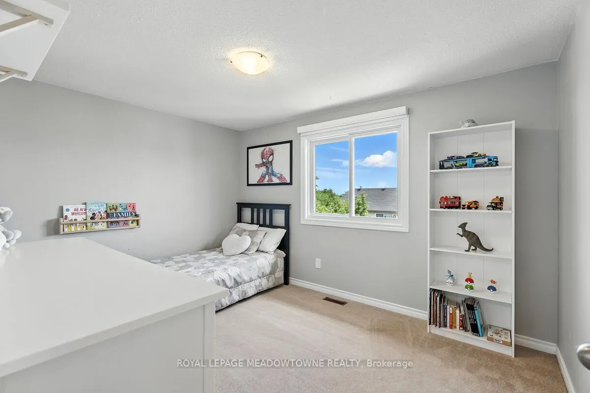 3 Lyton Crescent