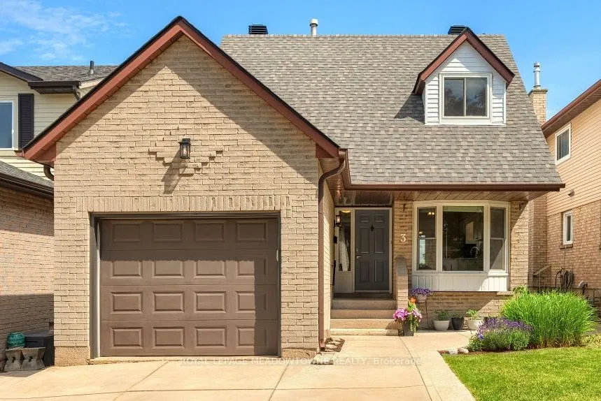 3 Lyton Crescent